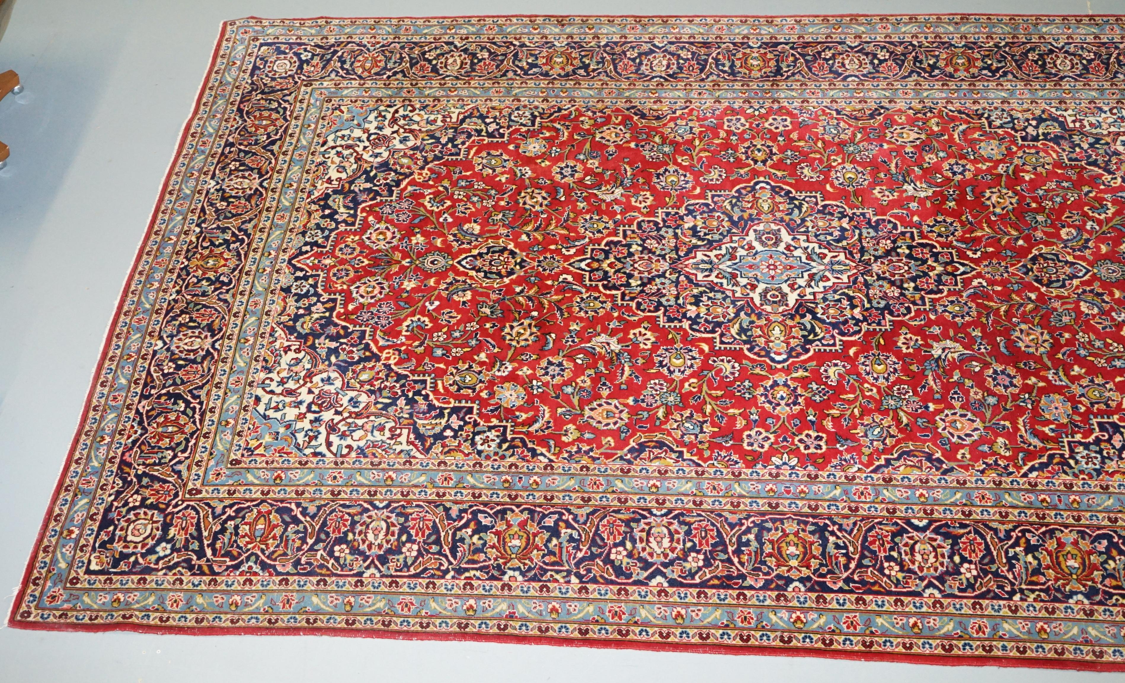 We are delighted to offer for sale this stunning large early 20th century Tabriz Garden rug with floral boarder

A very good looking and well made hand knotted rug, the detail and colour is sublime, the previous owners mother purchased the rug