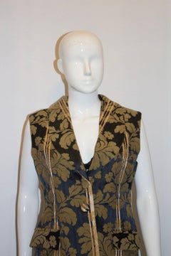 Gilet noir et or Liberty of London.