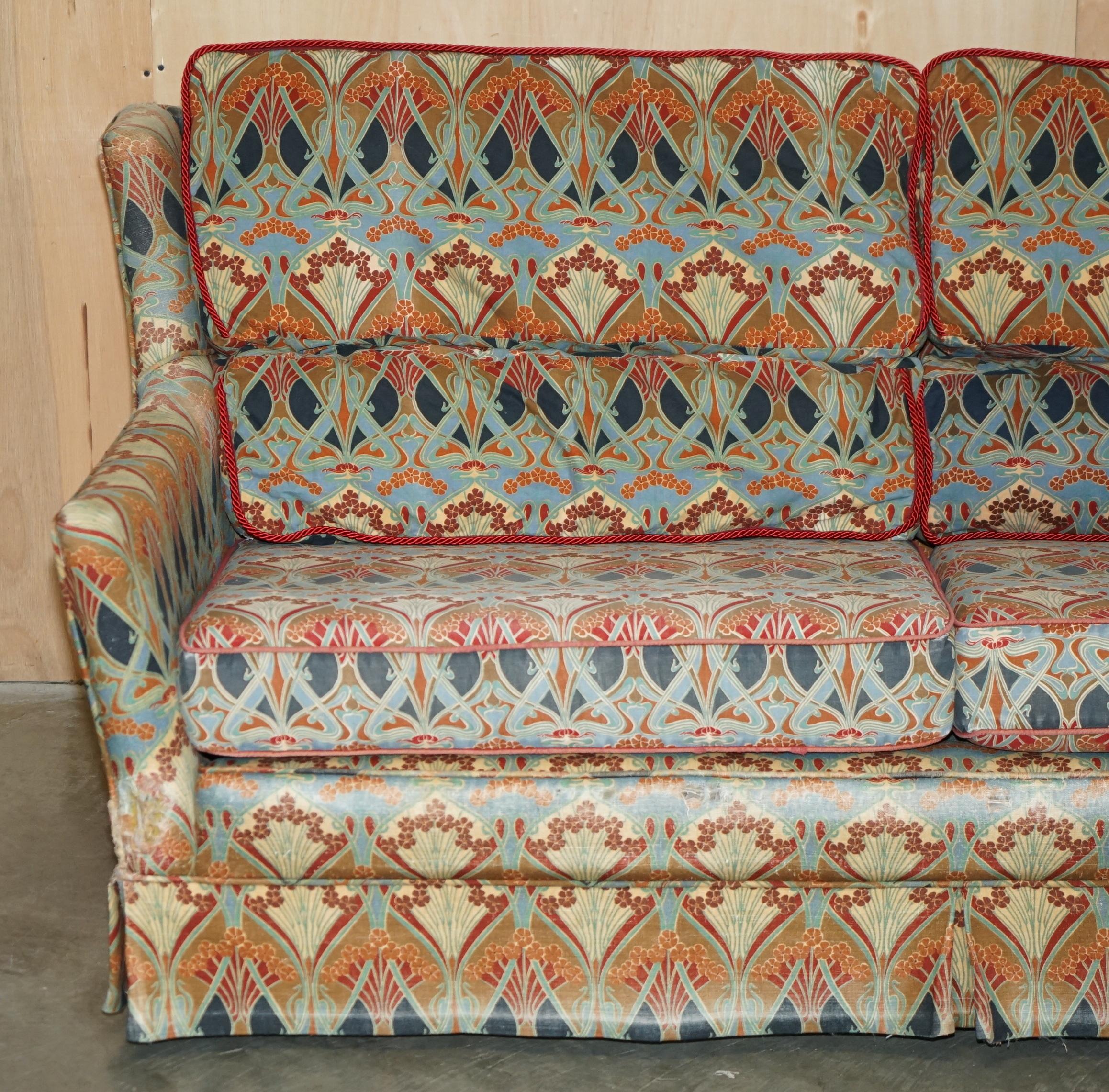 Art Deco LIBERTY OF LONDON IANTHE UPHOLSTERED VINTAGE SOFA FOR RESTORATION FABRIC REPAIRs For Sale