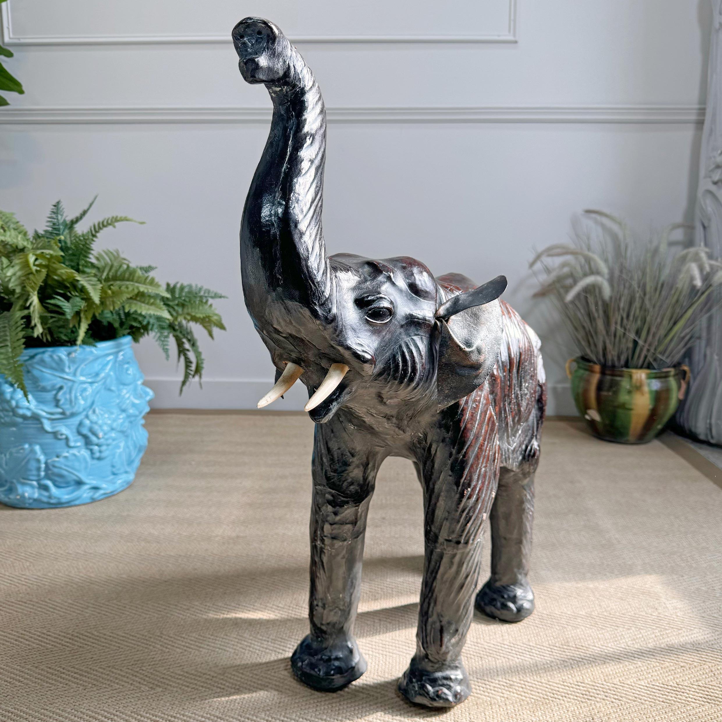 Tabouret éléphant Liberty Of London Bon état - En vente à Hastings, GB