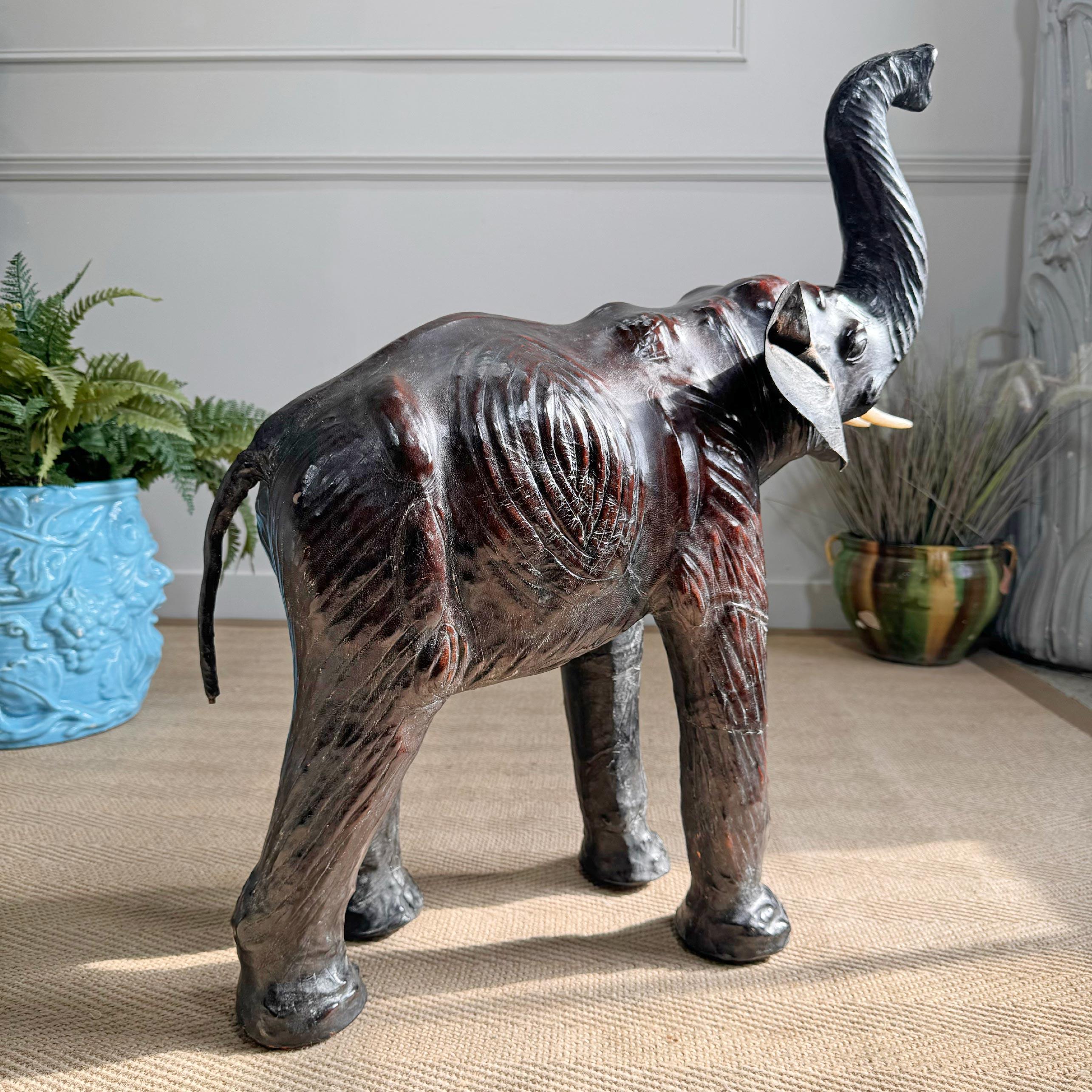 Tabouret éléphant Liberty Of London en vente 1