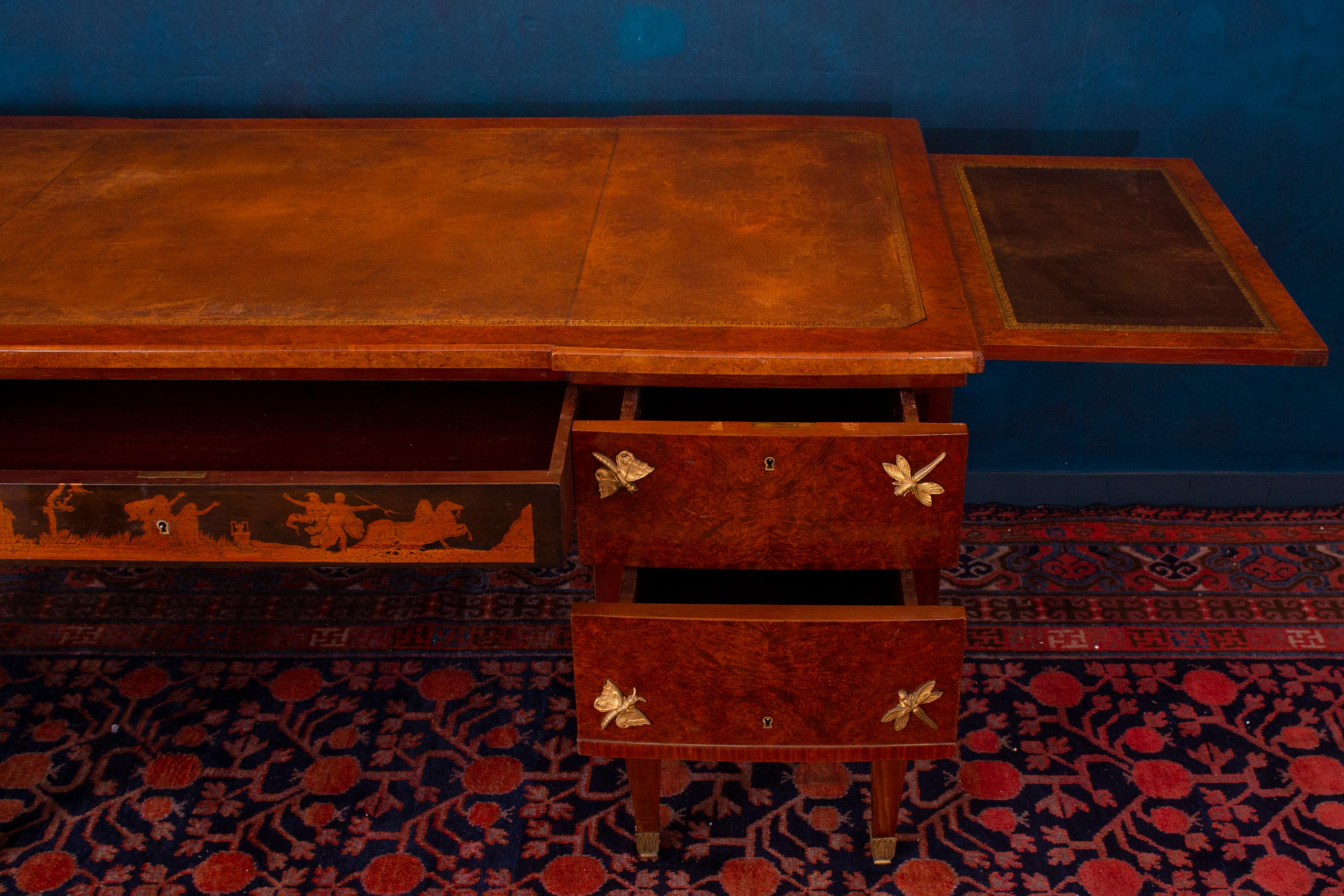 Liberty Outstanding Writing Desk Attributed to V. Ducrot 1930' In Excellent Condition For Sale In Rome, IT