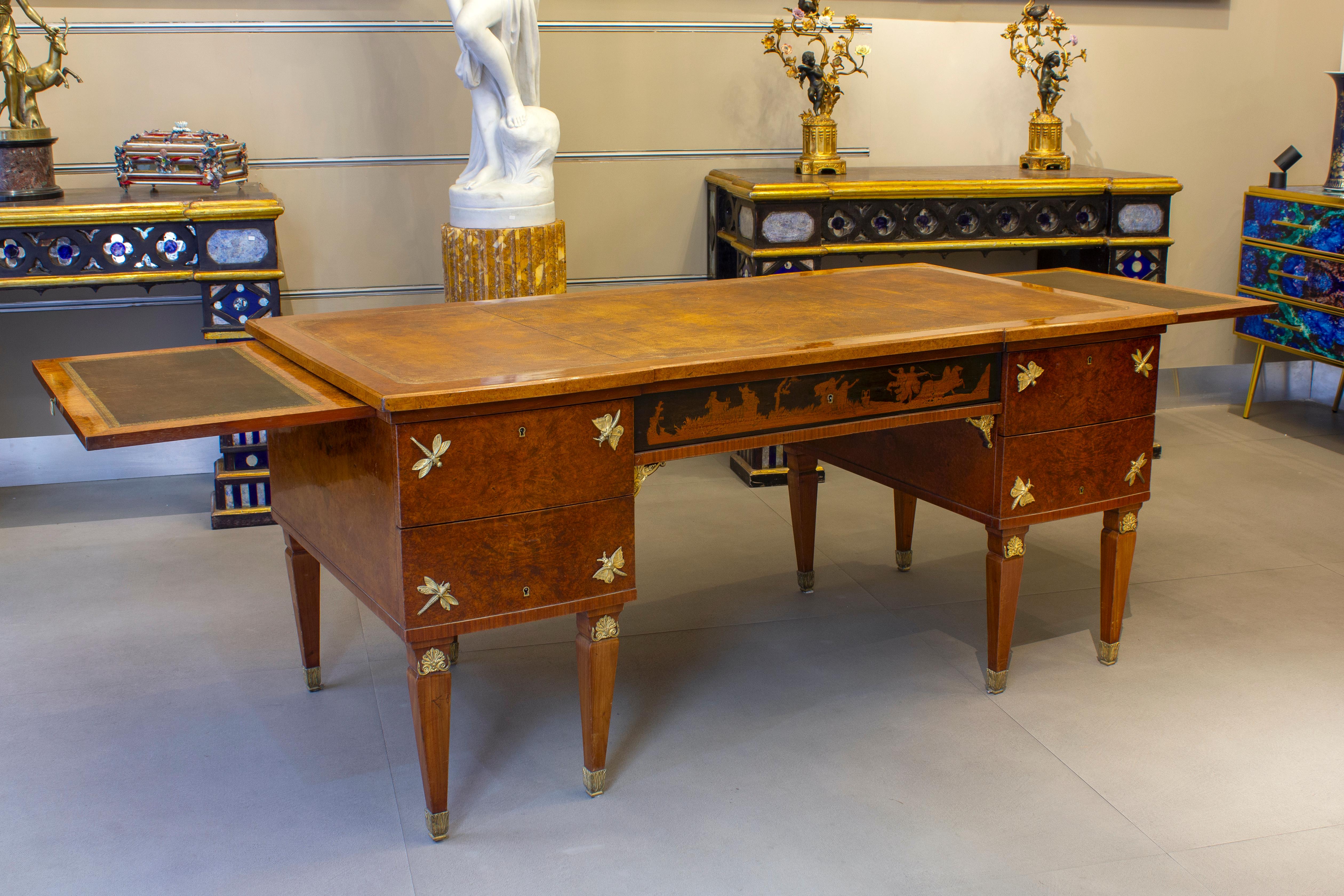 Liberty Outstanding Writing Desk Attributed to V. Ducrot 1930' In Excellent Condition For Sale In Rome, IT