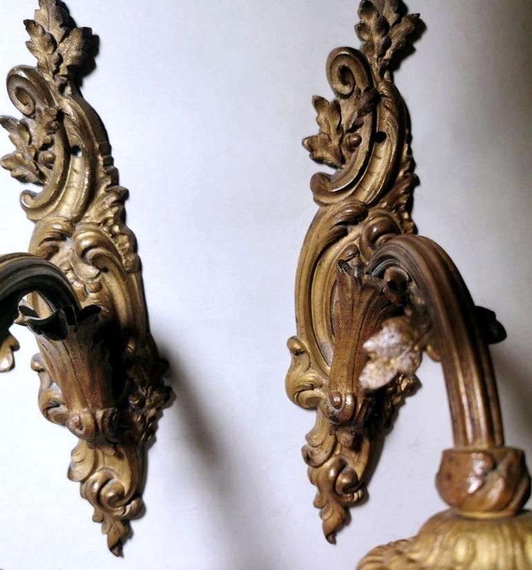 Liberty Pair of French Wall Sconces in Gilt Bronze and Opaline Glass 5