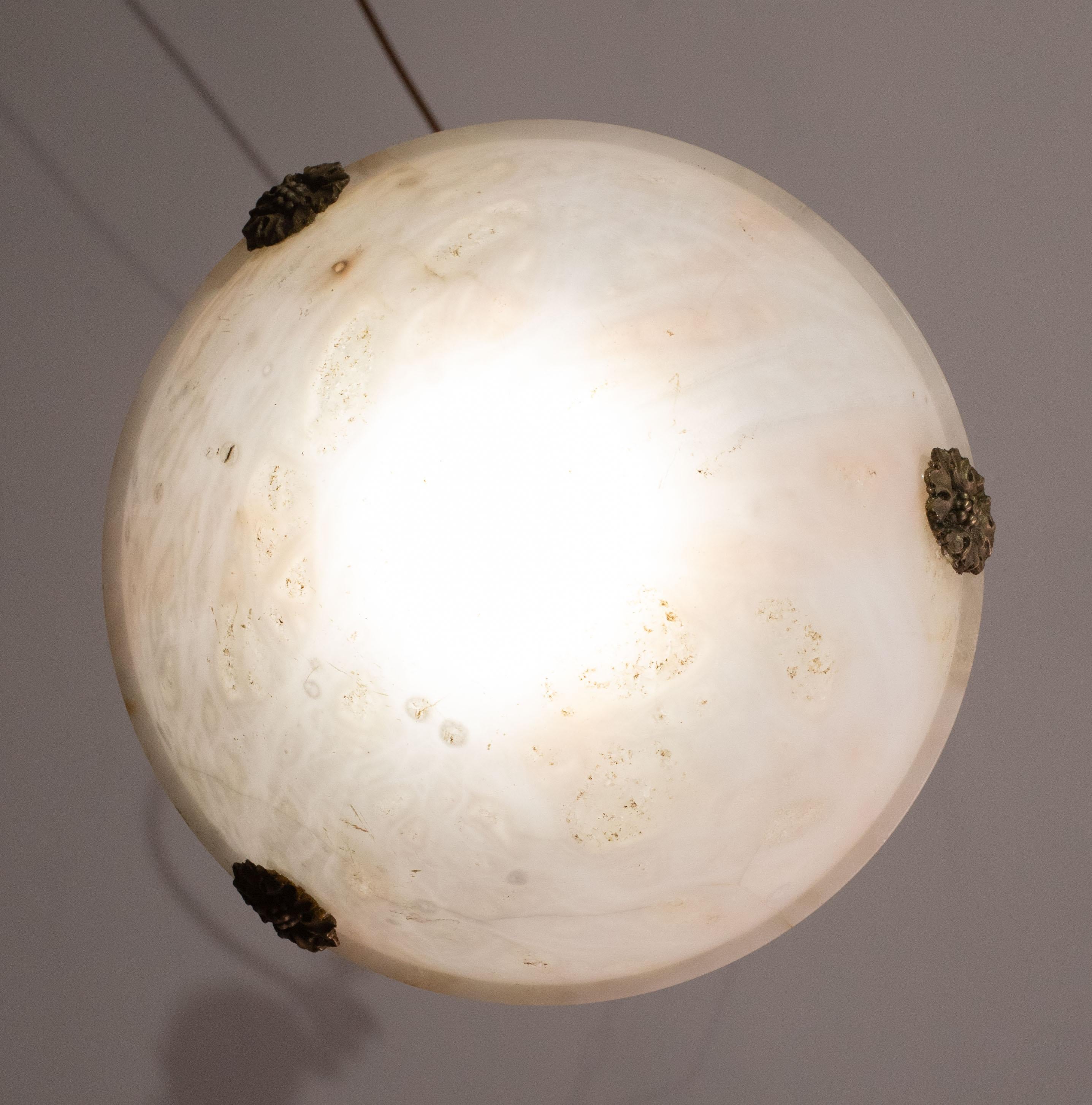 Lustre en Albâtre blanc de Liberty, années 1940 en vente 1
