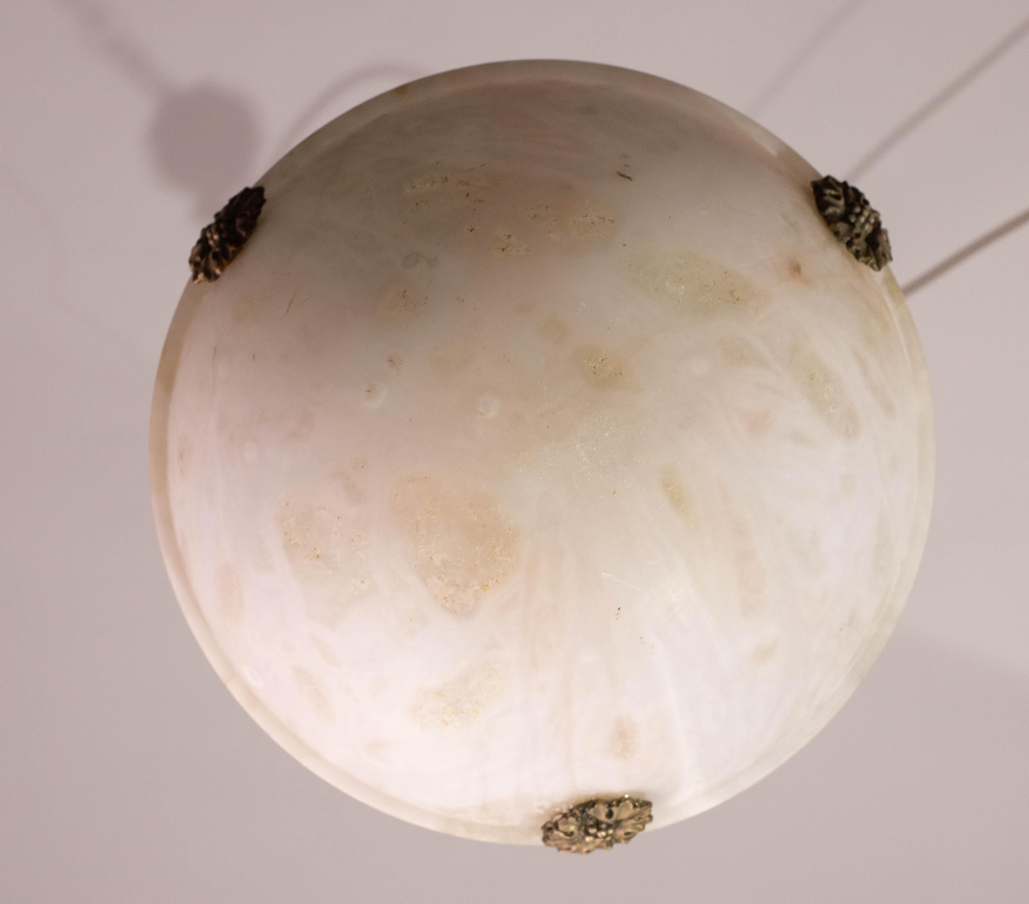 Lustre en Albâtre blanc de Liberty, années 1940 en vente 4