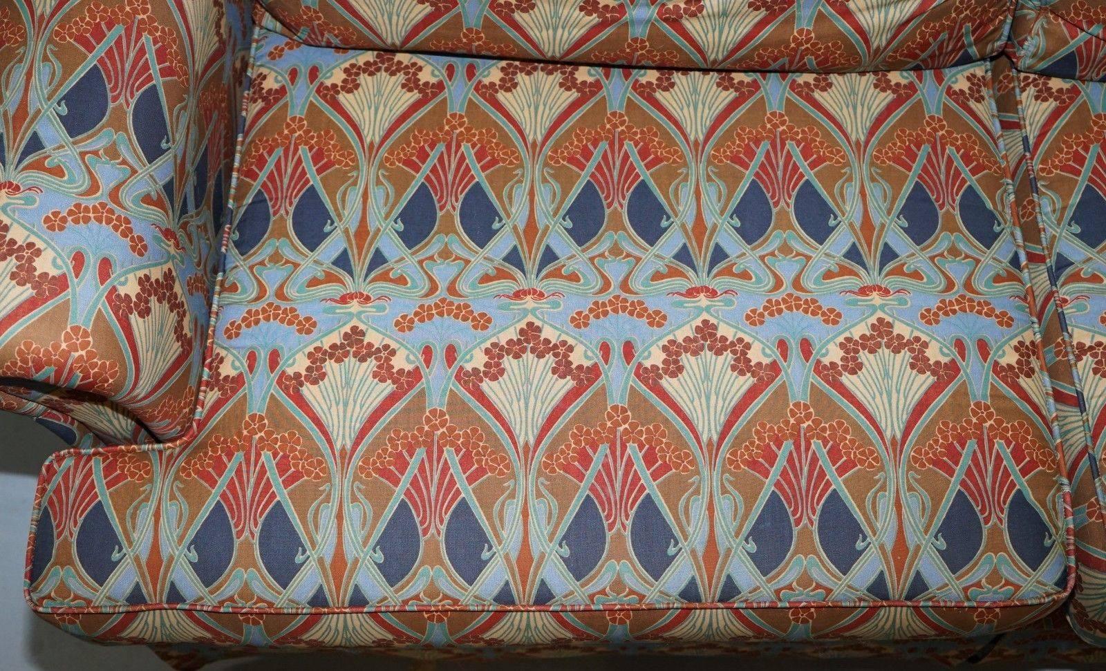 Libertys London Ianthe Polsterung Zwei-Drei-Sitz Sofabett von Flemming und Howland (Stoff)