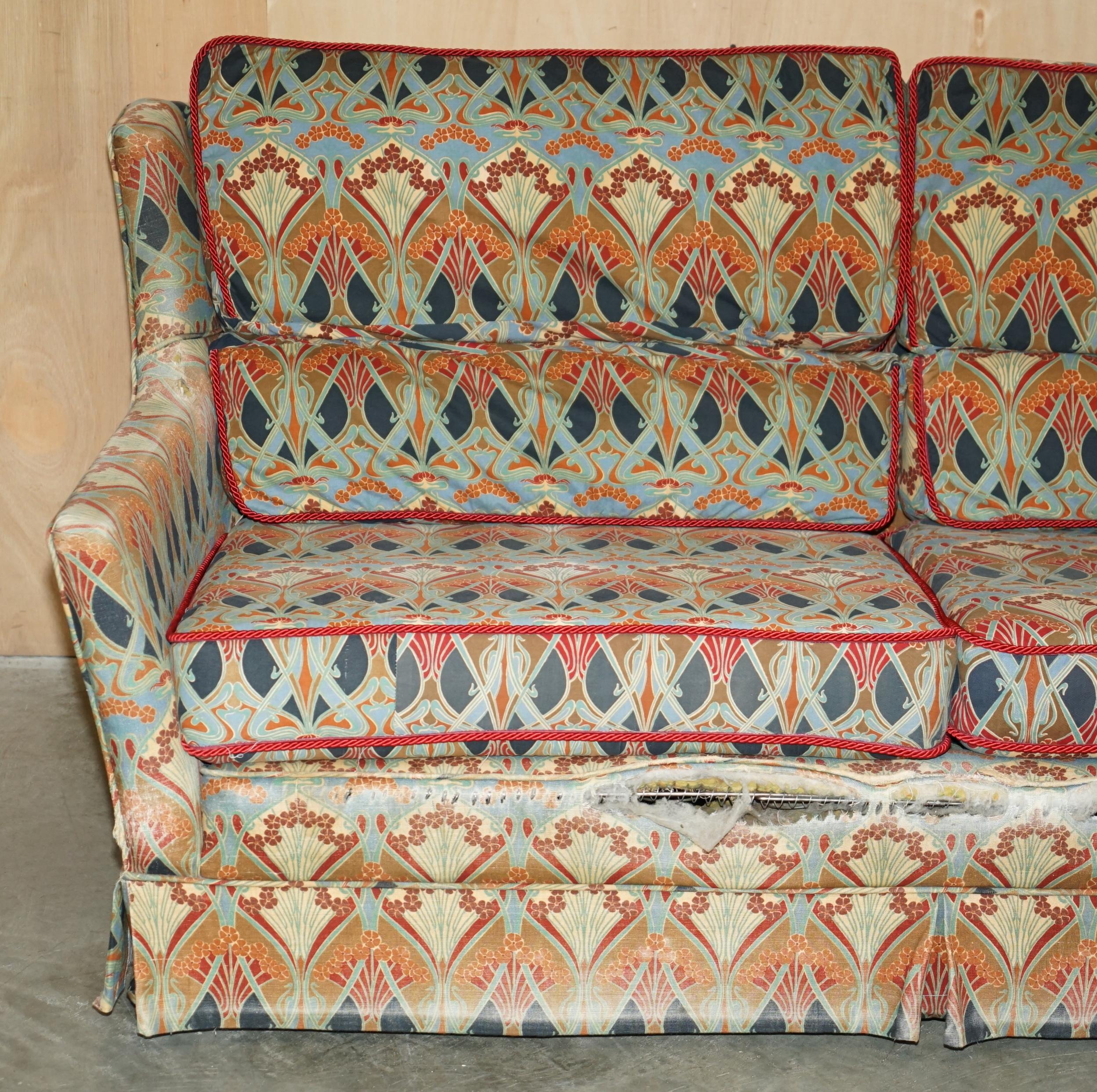 English LIBERTY'S OF LONDON IANTHE UPHOLSTERED ViNTAGE SOFA IN DISTRESSED CONDITION For Sale