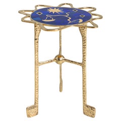 Mesa auxiliar Libra de latón con piedras semipreciosas, Viya de Vikram Goyal