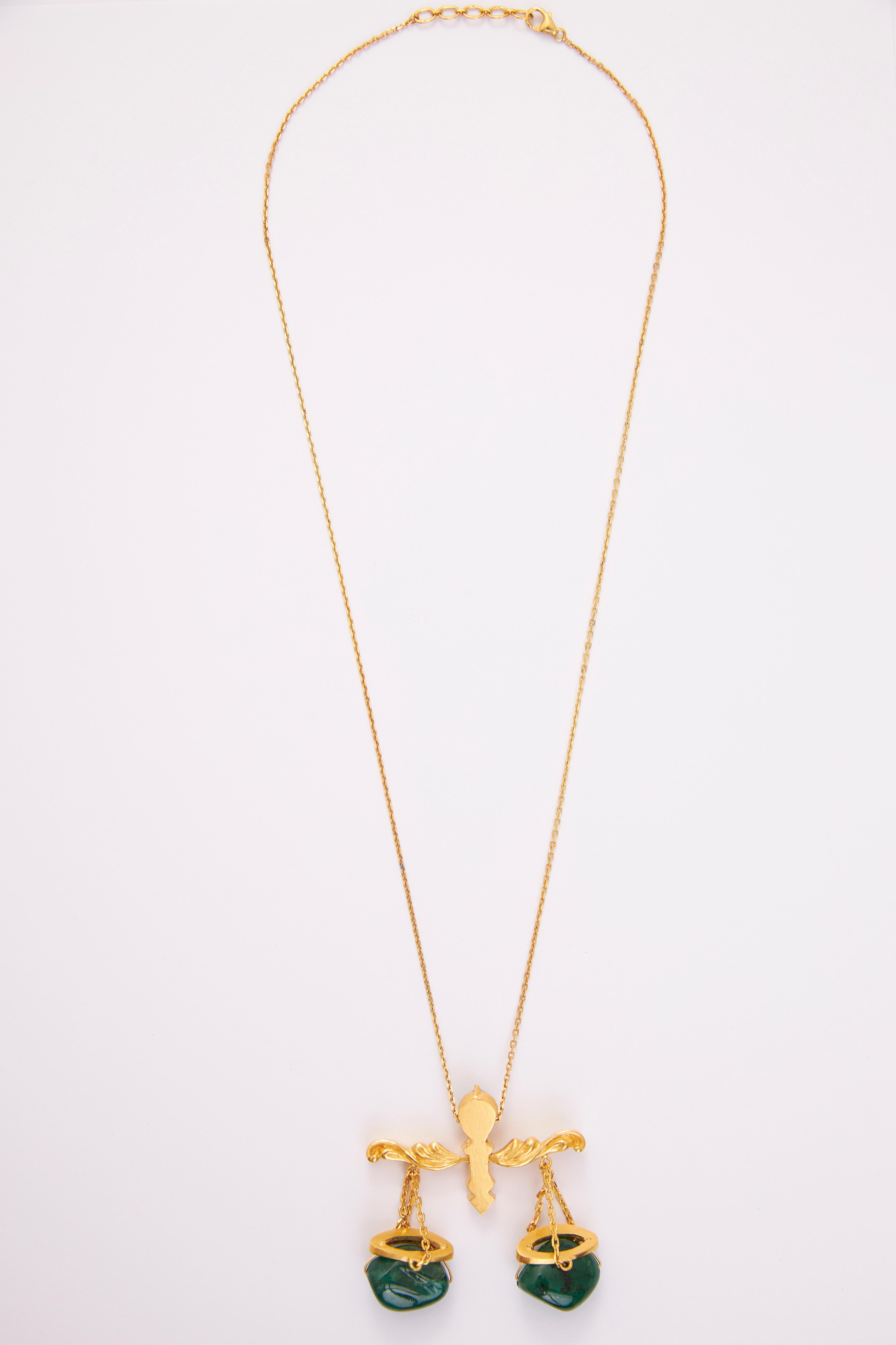 Libra Zodiac Pendant in Silver, 24k Gold Plating & Emerald In condizioni Nuovo in vendita a Mumbai, IN