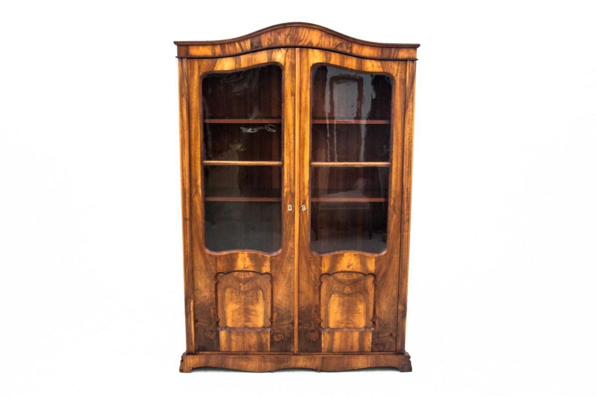 A historic site - a library from the end of the 19th century.

Furniture in very good condition, after professional renovation.

Dimensions: height 182 cm / width 126 cm / depth 38 cm