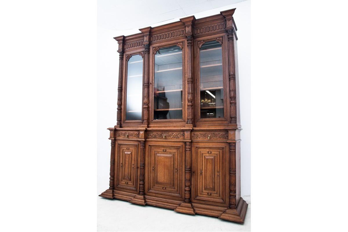 Bibliothek, Frankreich, um 1890.

Sehr guter Zustand.

Holz: Eiche

Abmessungen: Höhe 278 cm x Breite 222 cm x Tiefe 62cm