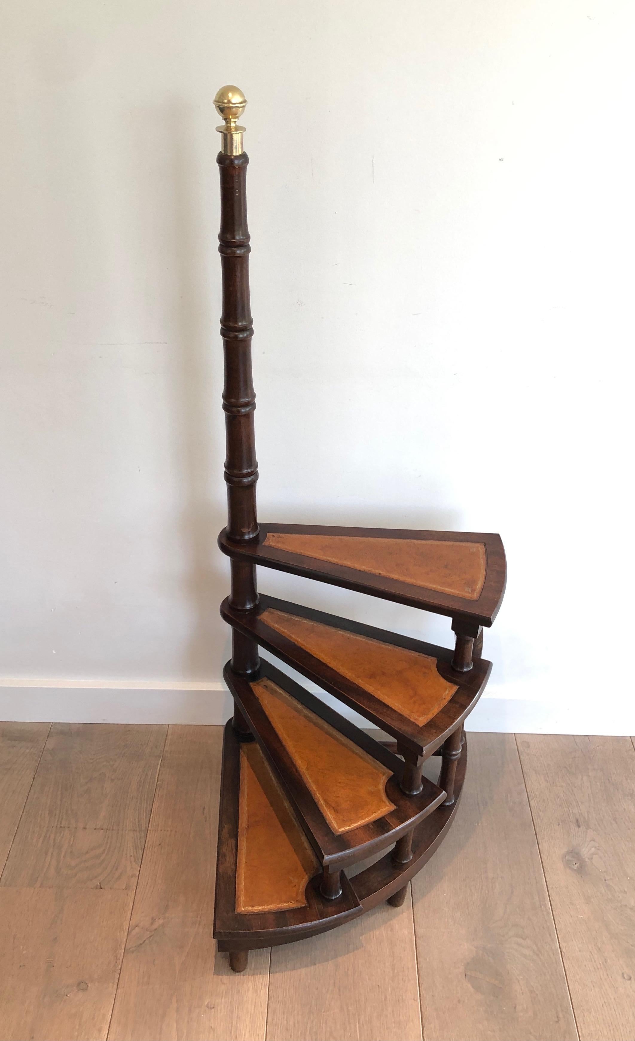Library Stepladder in Wood, Leather and Brass For Sale 7