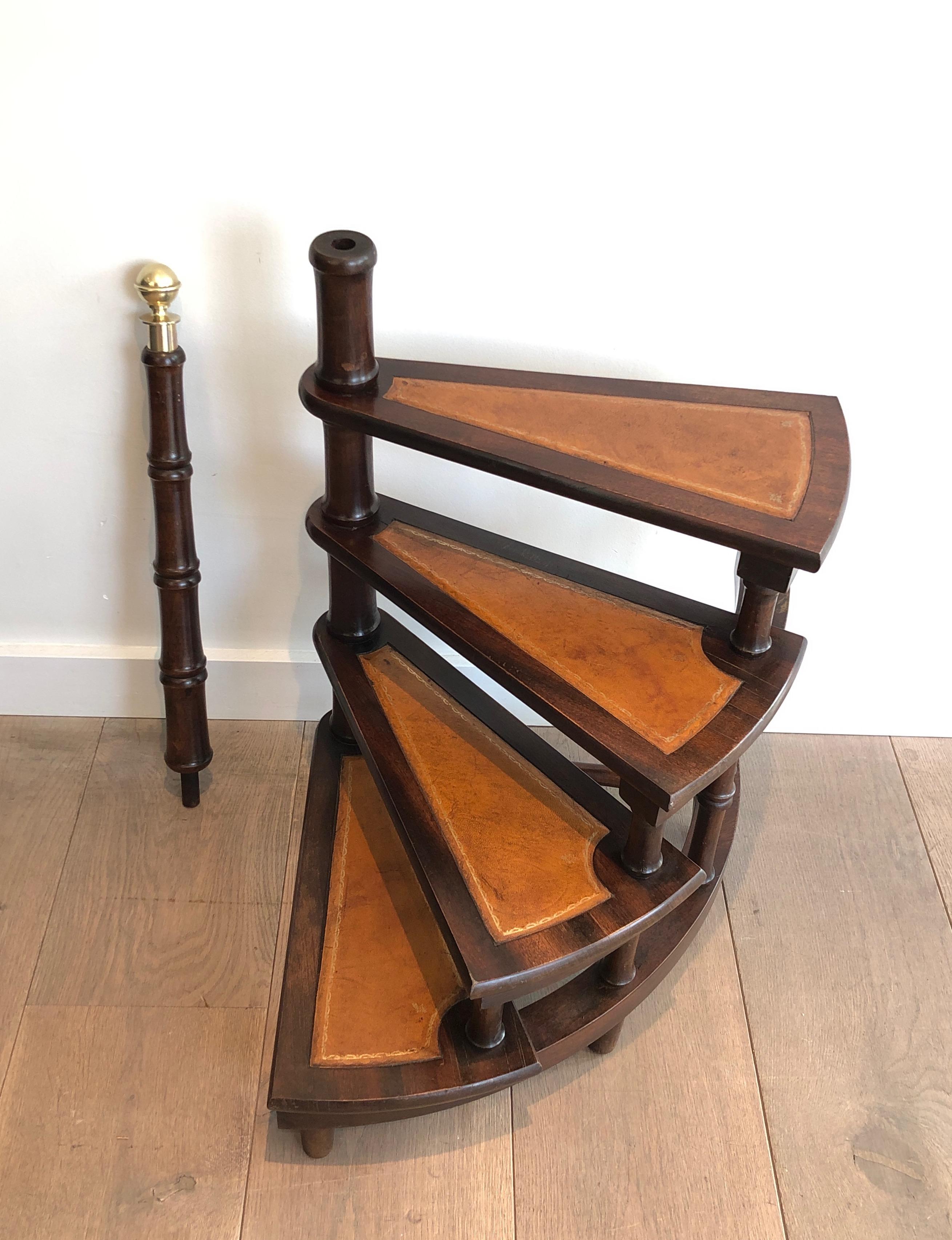 Library Stepladder in Wood, Leather and Brass For Sale 1