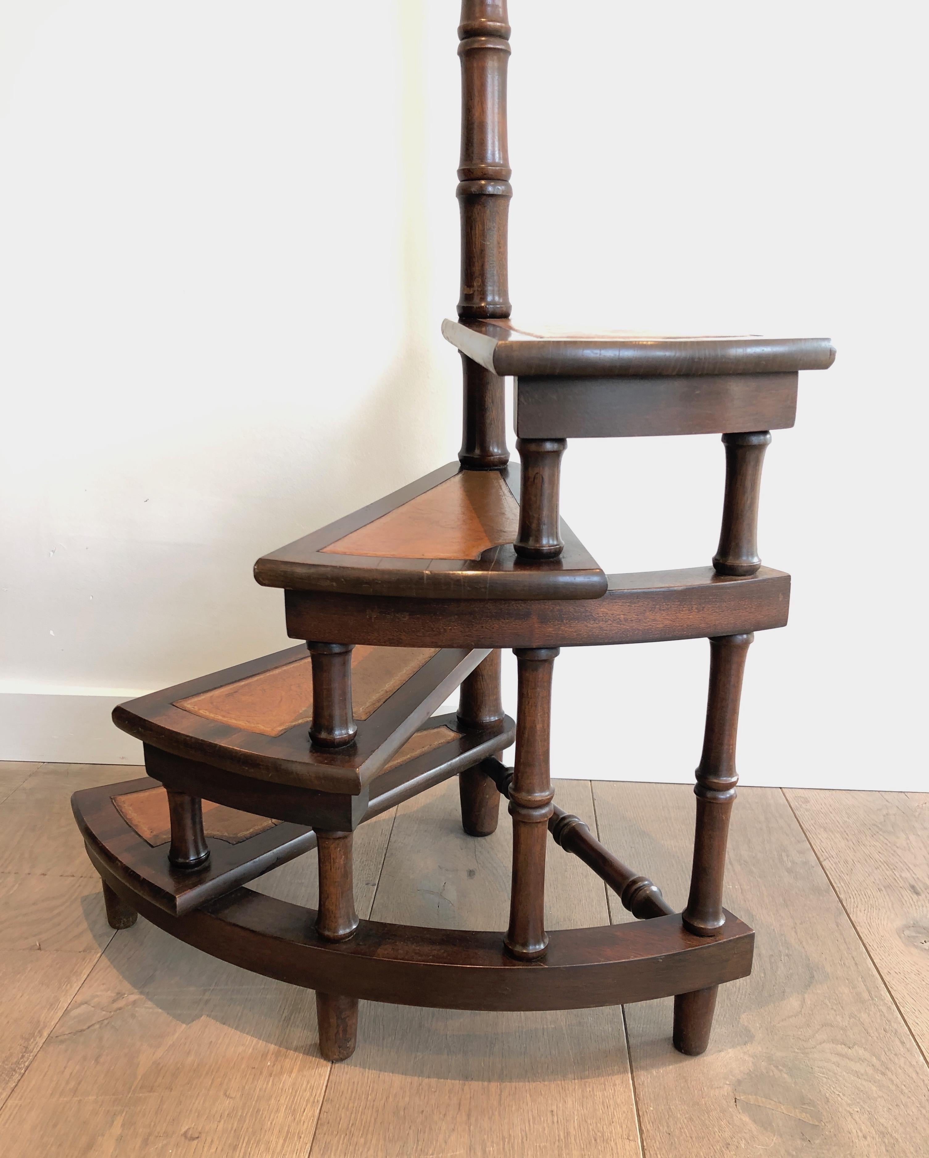 Library Stepladder in Wood, Leather and Brass For Sale 2
