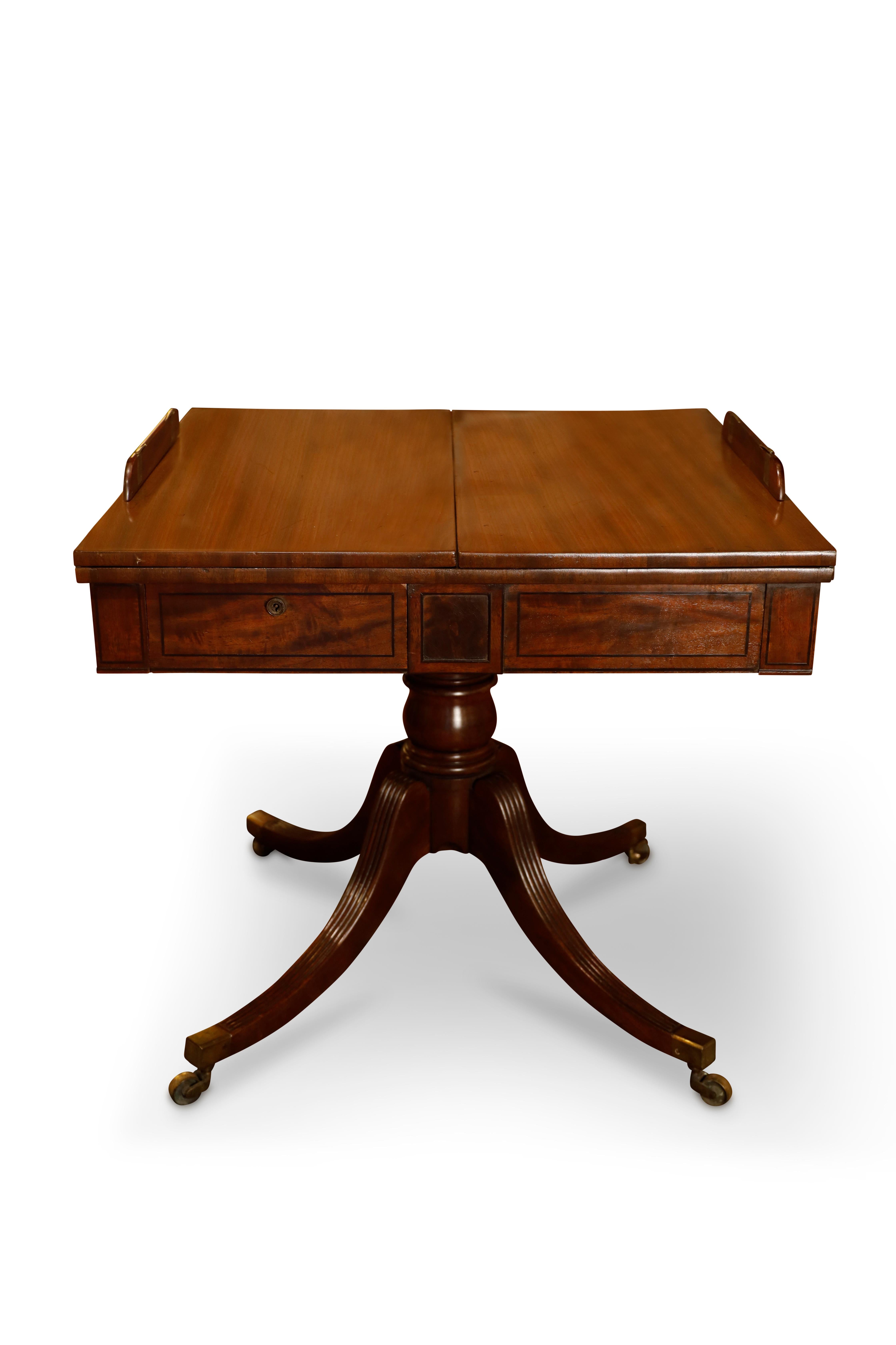 Regency Mahogany Library Table In Excellent Condition For Sale In Woodbury, CT