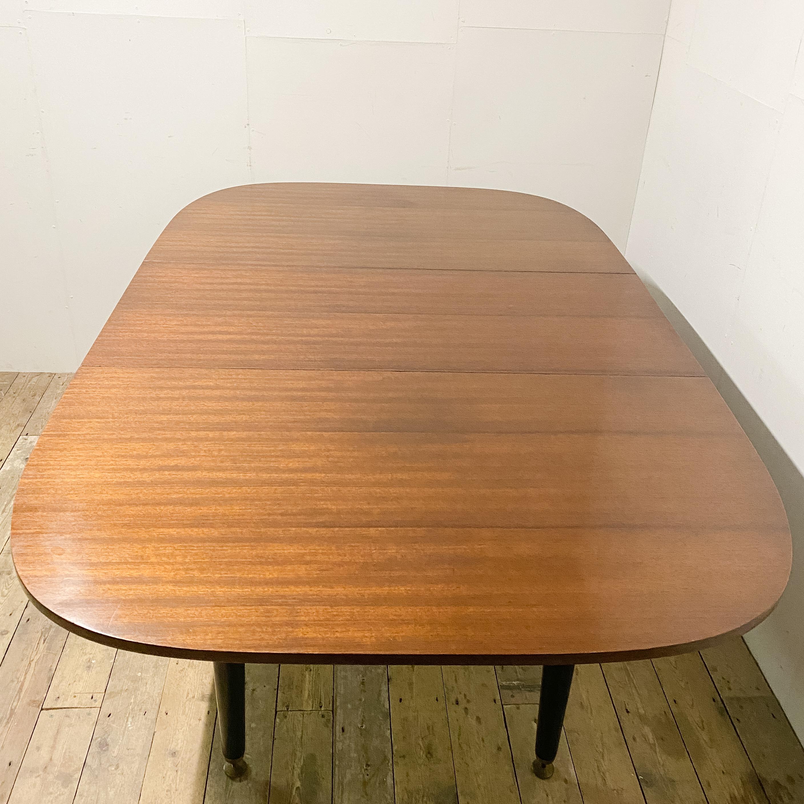 Table de salle à manger Librenza en Wood Tola par E.Gomme pour G Plan, années 1950 en vente 4