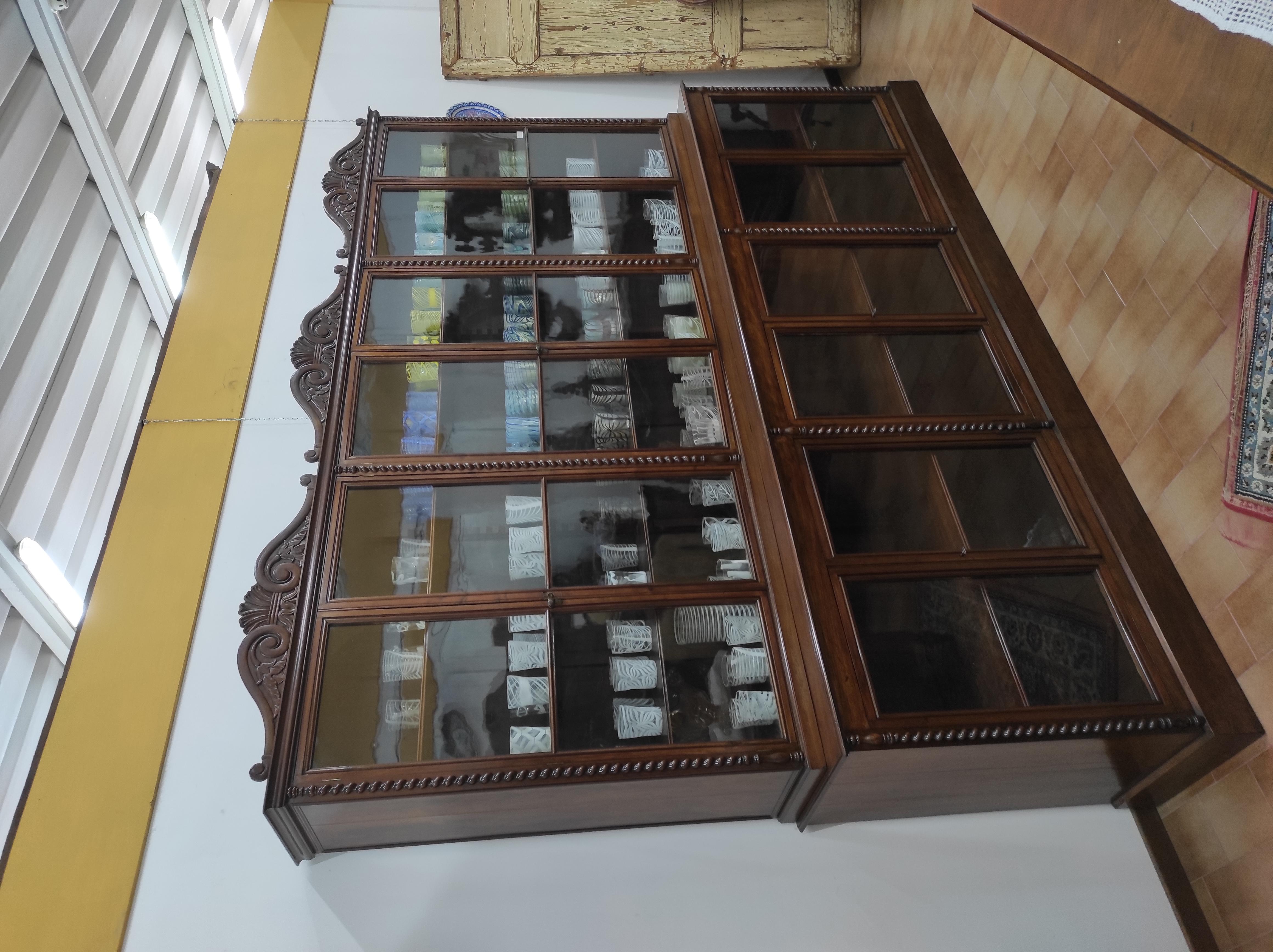 Early 19th Century Bookcase 6 glass doors