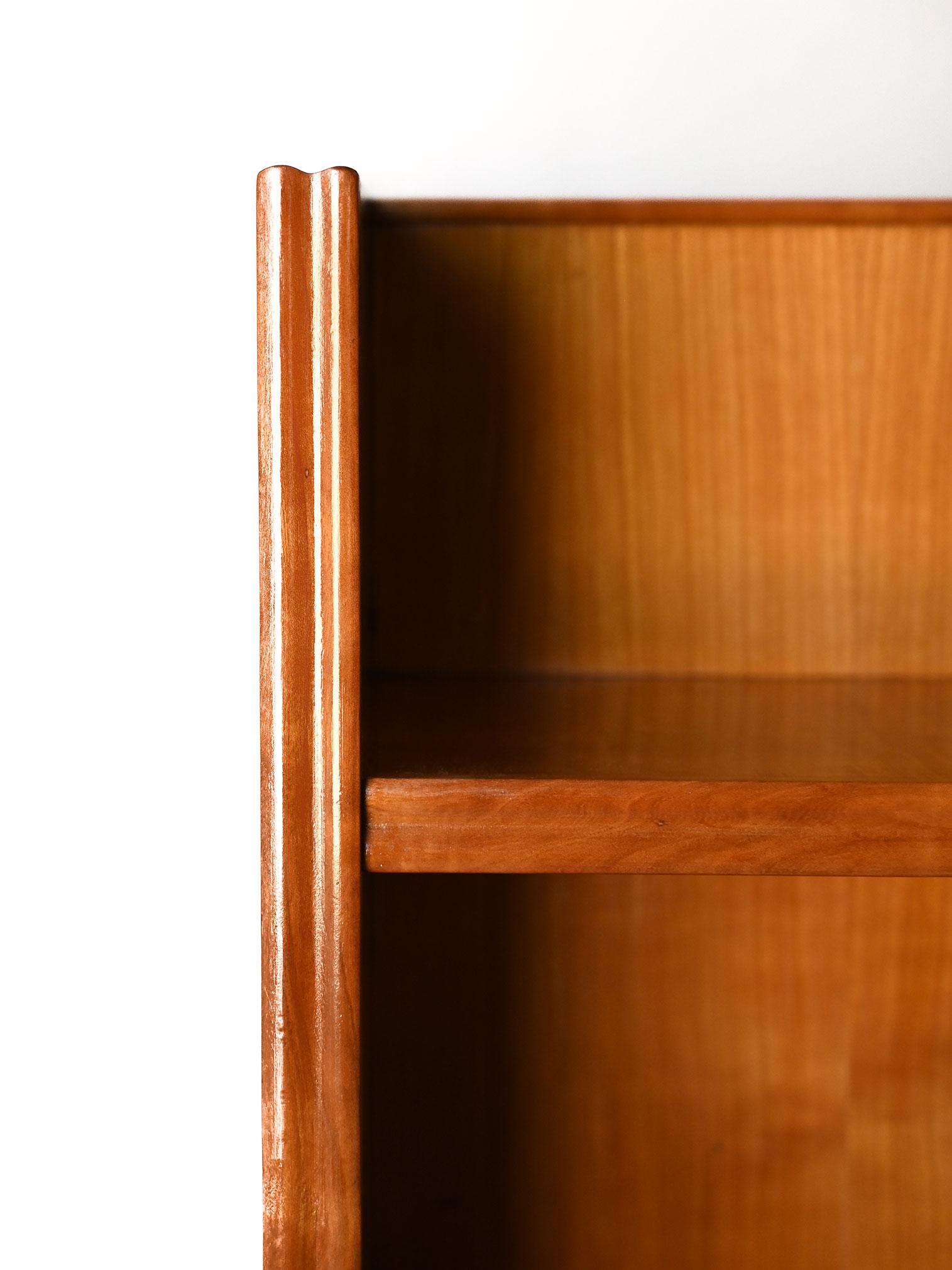1960s open bookcase In Good Condition For Sale In Brescia, IT