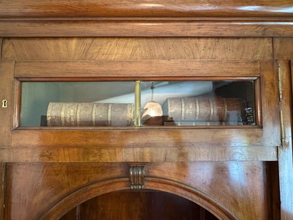 European Libreria “a ponte” in noce massiccio – Veneto, primi decenni del XIX secolo in vendita