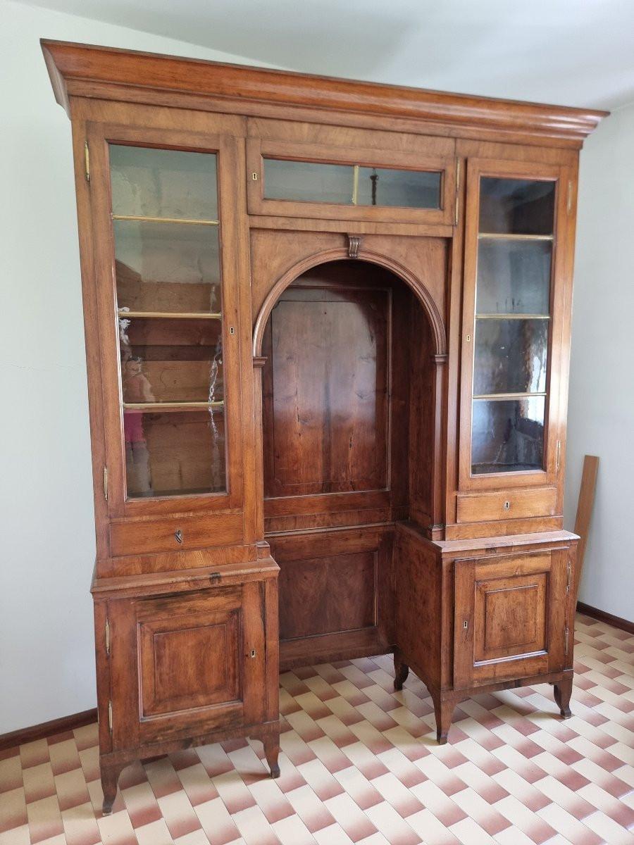 Vetro Libreria “a ponte” in noce massiccio – Veneto, primi decenni del XIX secolo in vendita