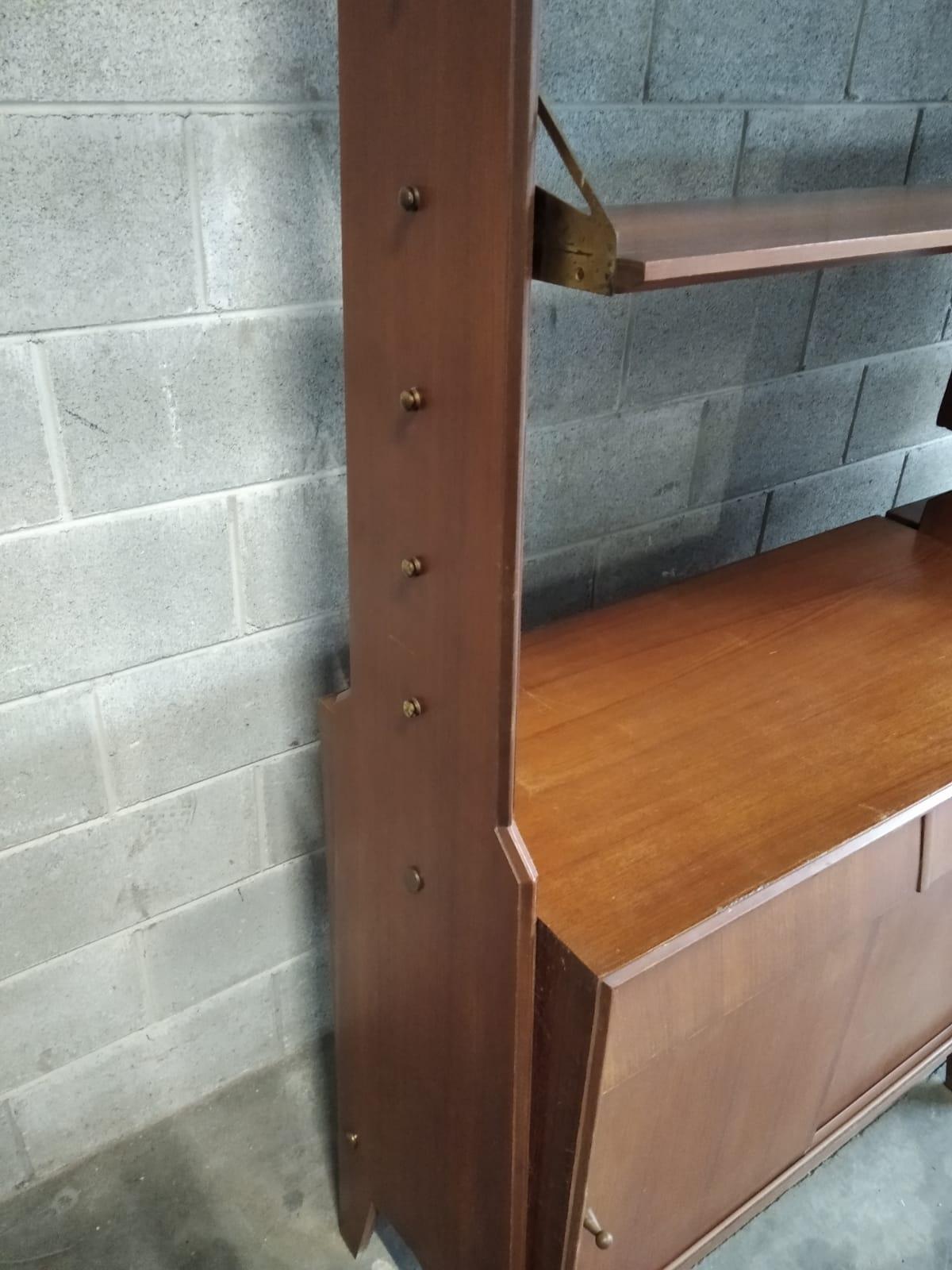 Brass Three-Post Freestanding Bookcase - Shelves and Storage - Italy - 1950s For Sale