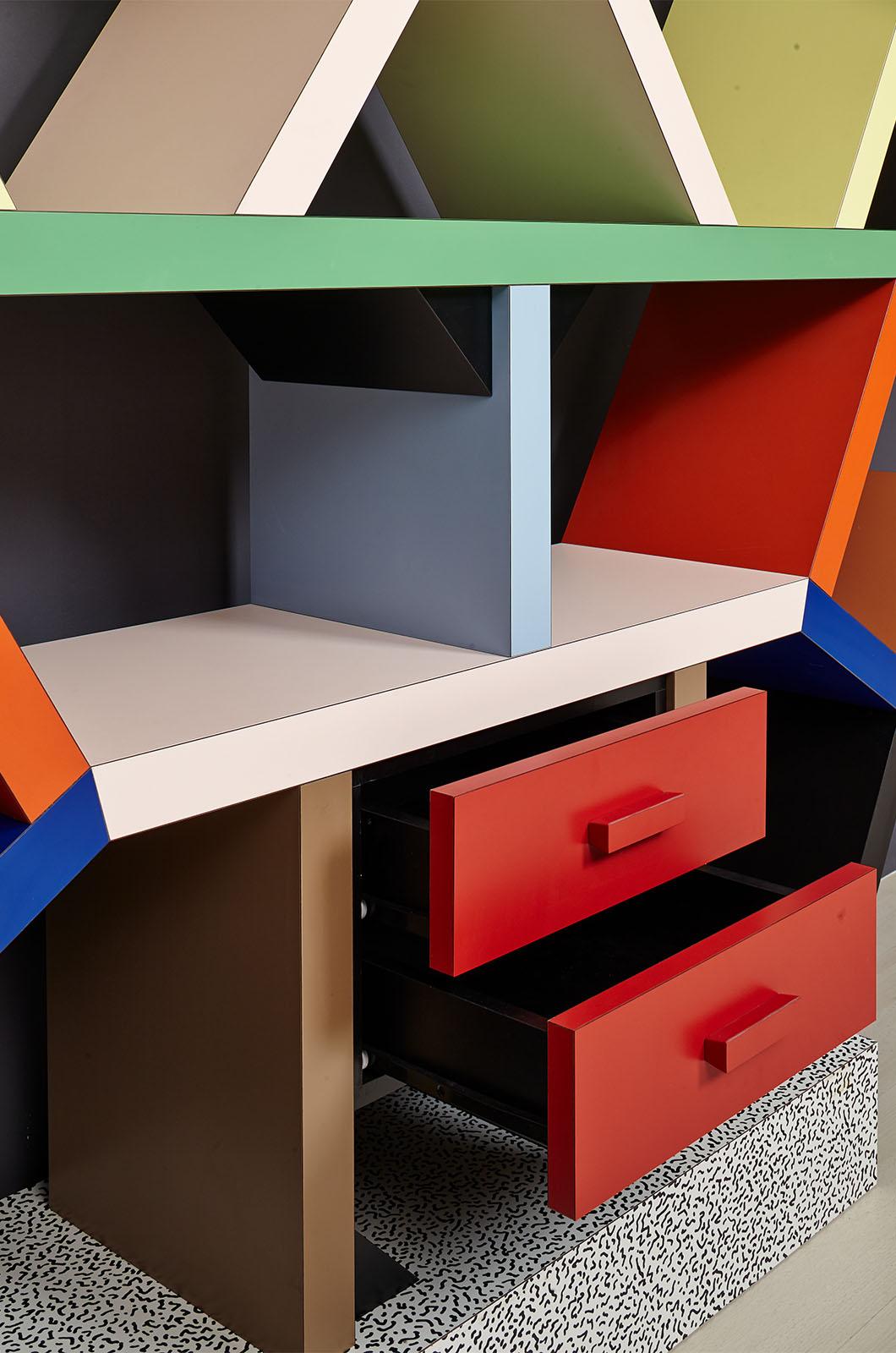 Libreria Carlton 30°Anniversario di Ettore Sottsass per Memphis Design In condizioni ottime in vendita a Ravenna, IT
