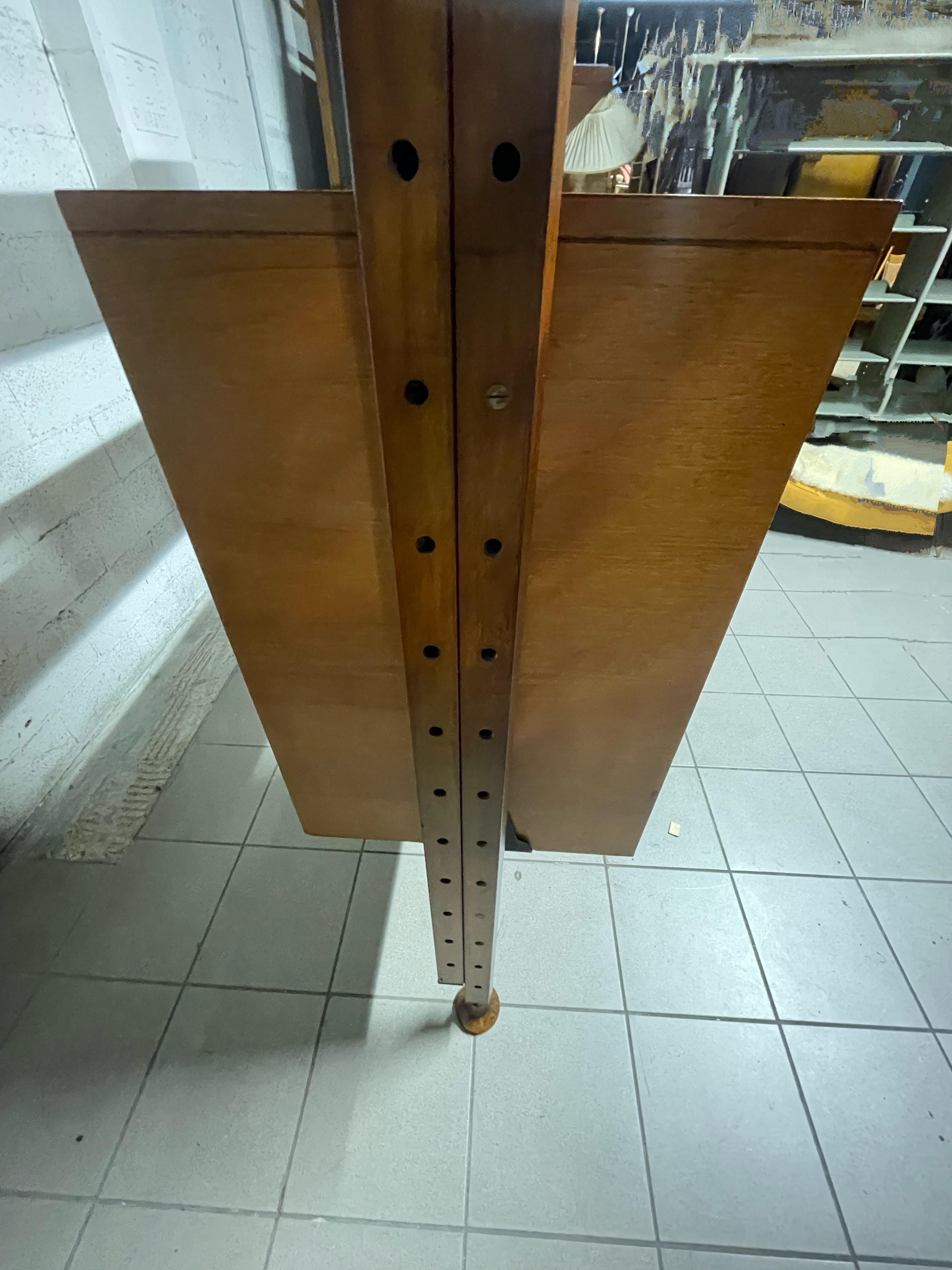 Librería de suelo a techo de dos cuerpos de Leonardo Fiori fabricada por ISA, años 50 en Excelente Estado en SAN PIETRO MOSEZZO, NO