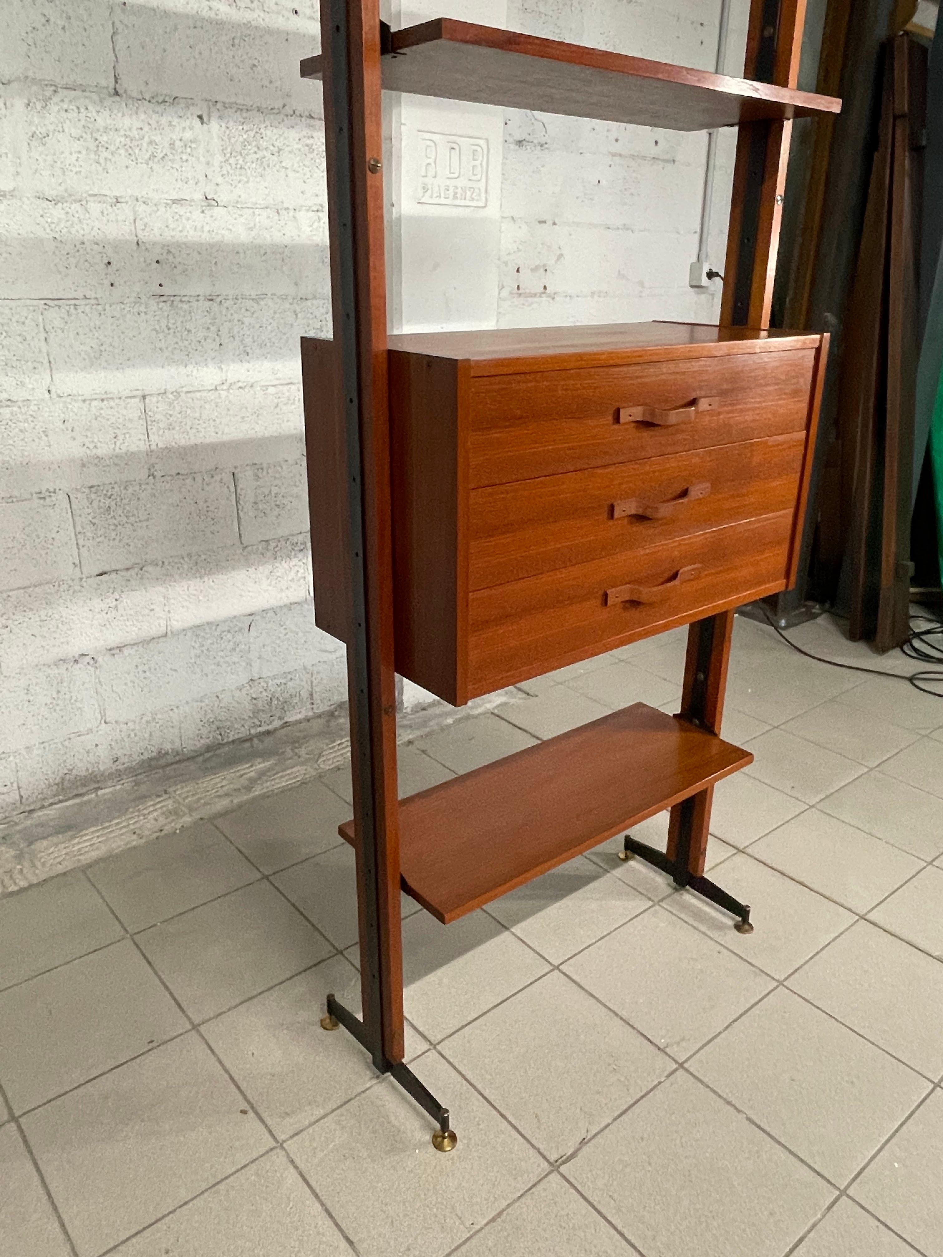 Libreria cielo-terra anni '60 in legno di teak 4