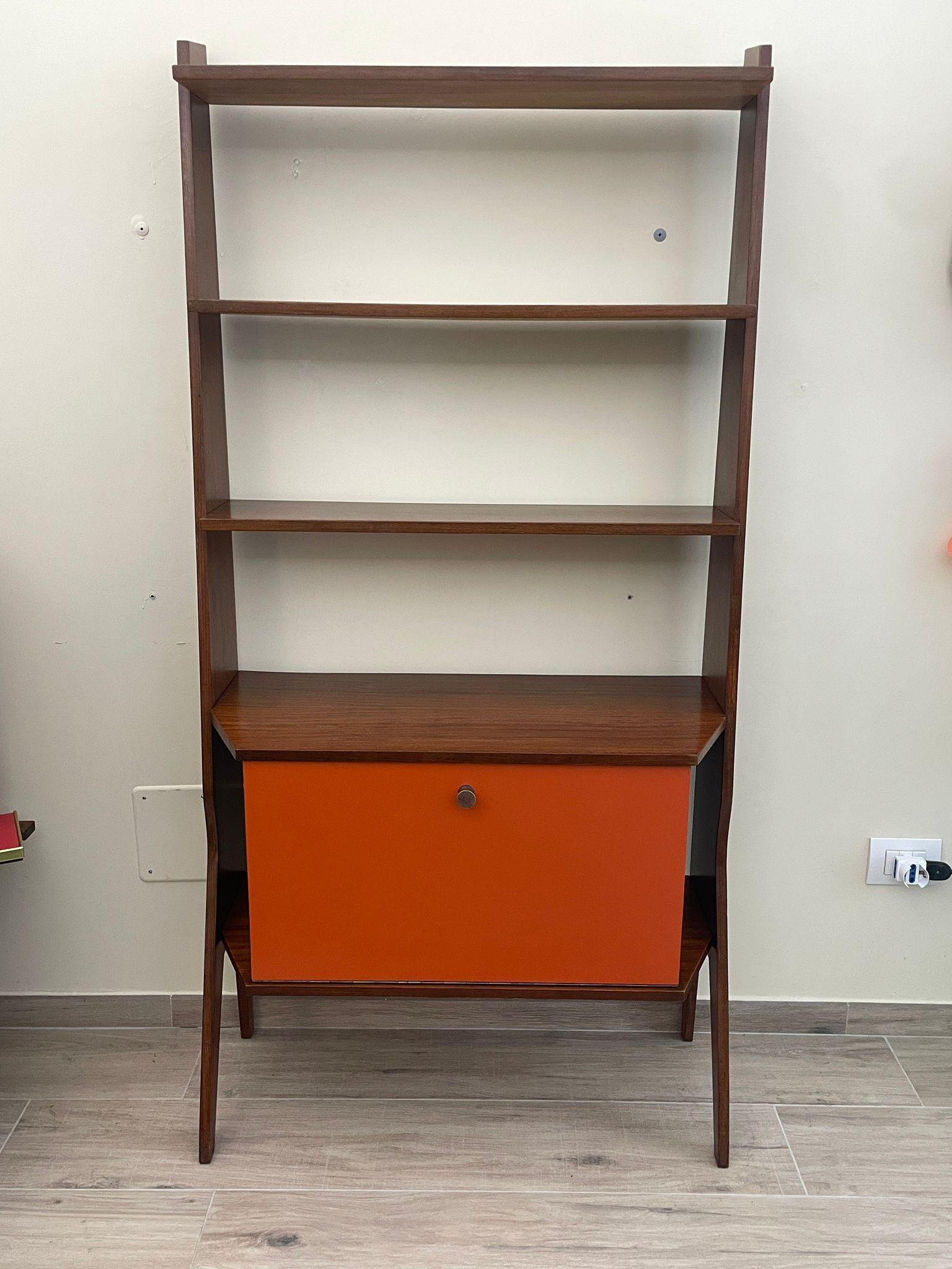 Libreria con mobiletto a ribalta, anni '60, produzione Fontana, Italia For Sale 10