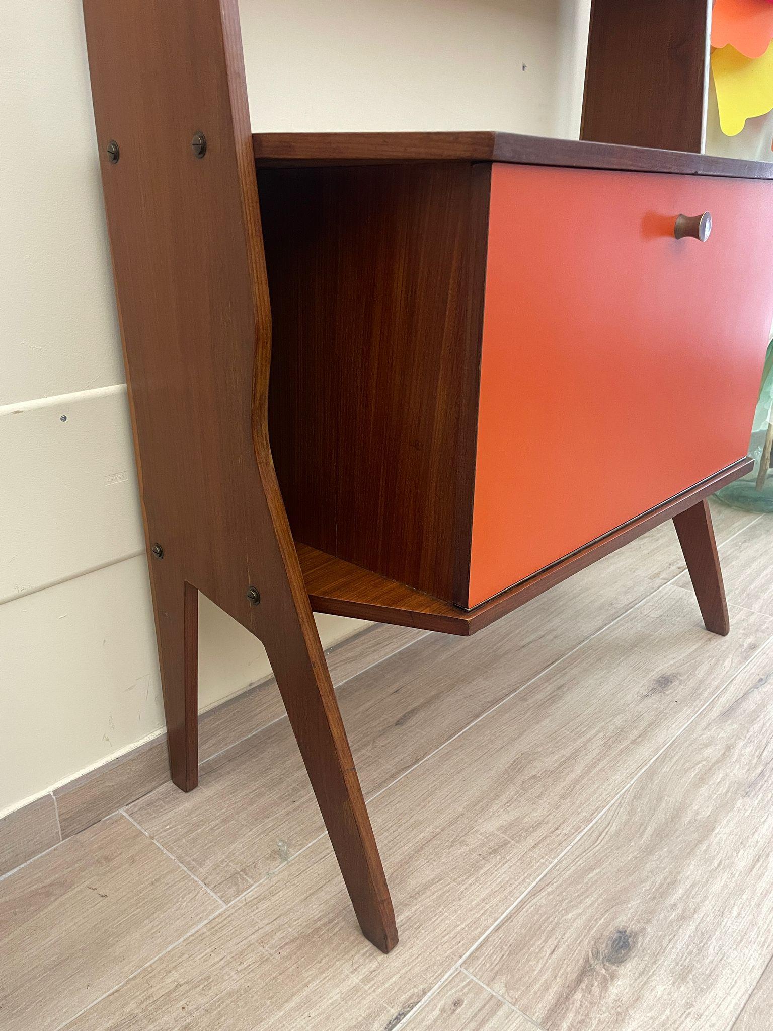 Libreria con mobiletto a ribalta, anni '60, produzione Fontana, Italia In Good Condition For Sale In SAN PIETRO MOSEZZO, NO