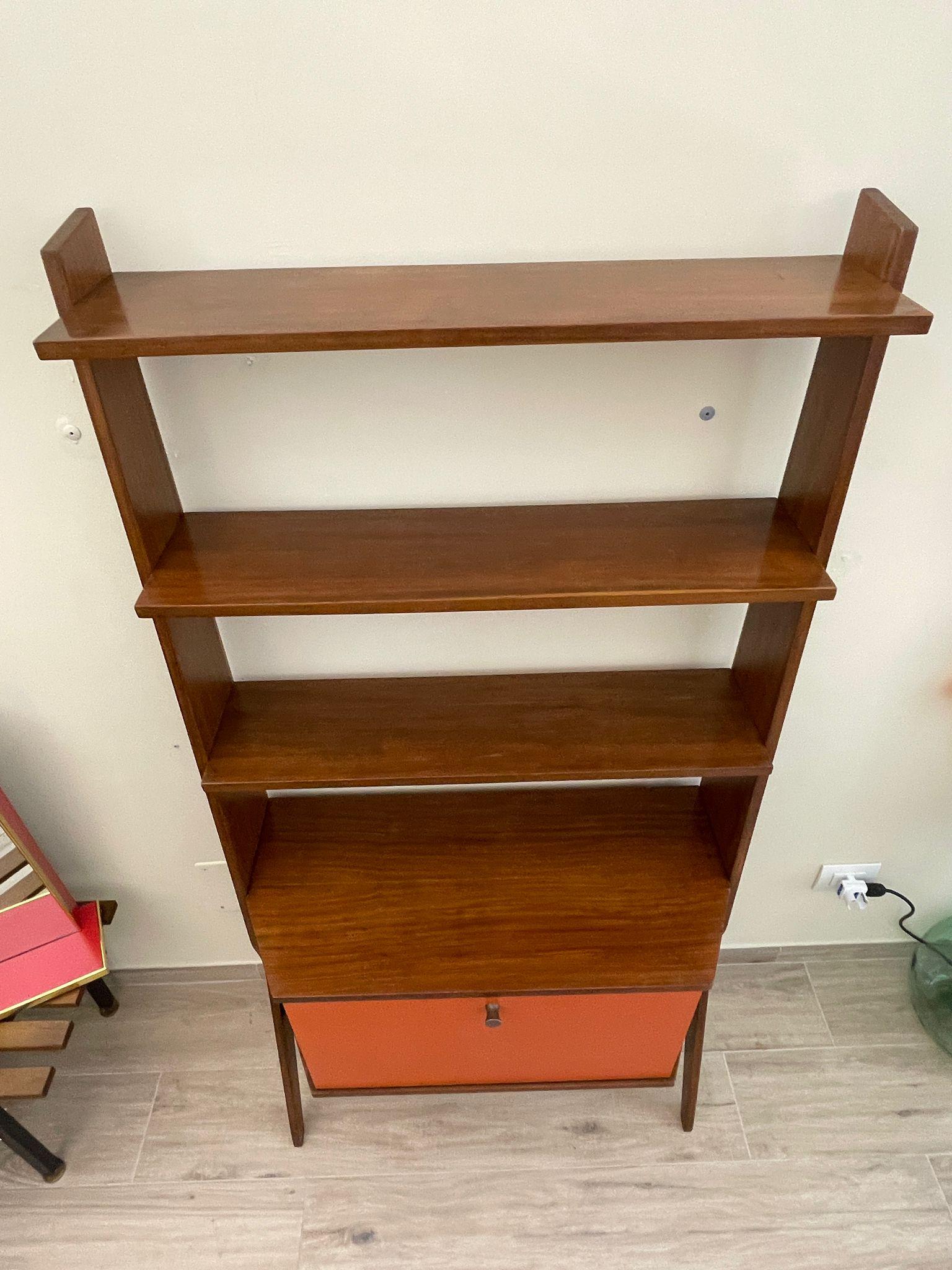 Mid-20th Century Libreria con mobiletto a ribalta, anni '60, produzione Fontana, Italia For Sale