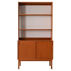 Libreria con vano contenitore prodotta da Bodafors