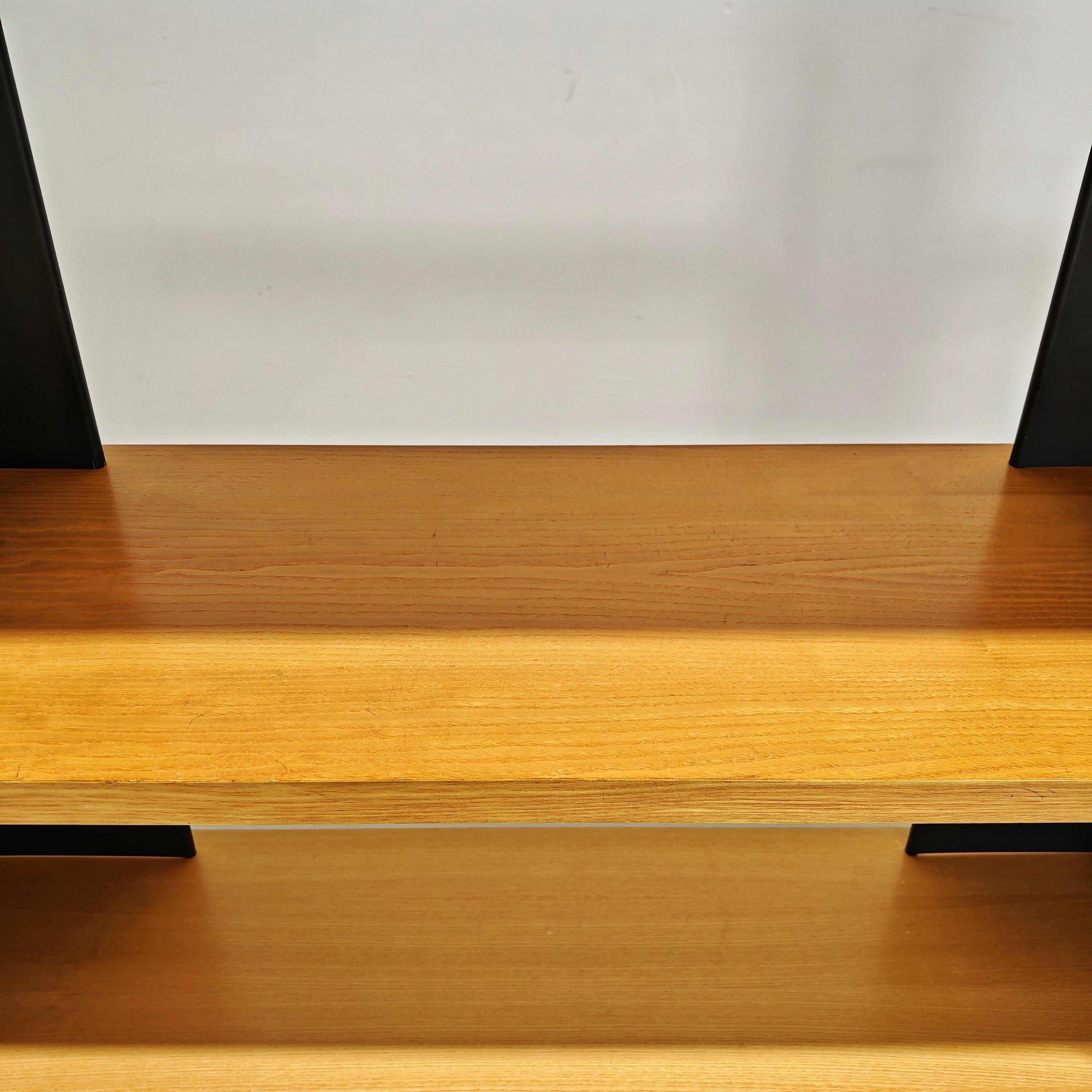 bibliothèque console en chêne, Charlotte Perriand, 1970 en vente 11