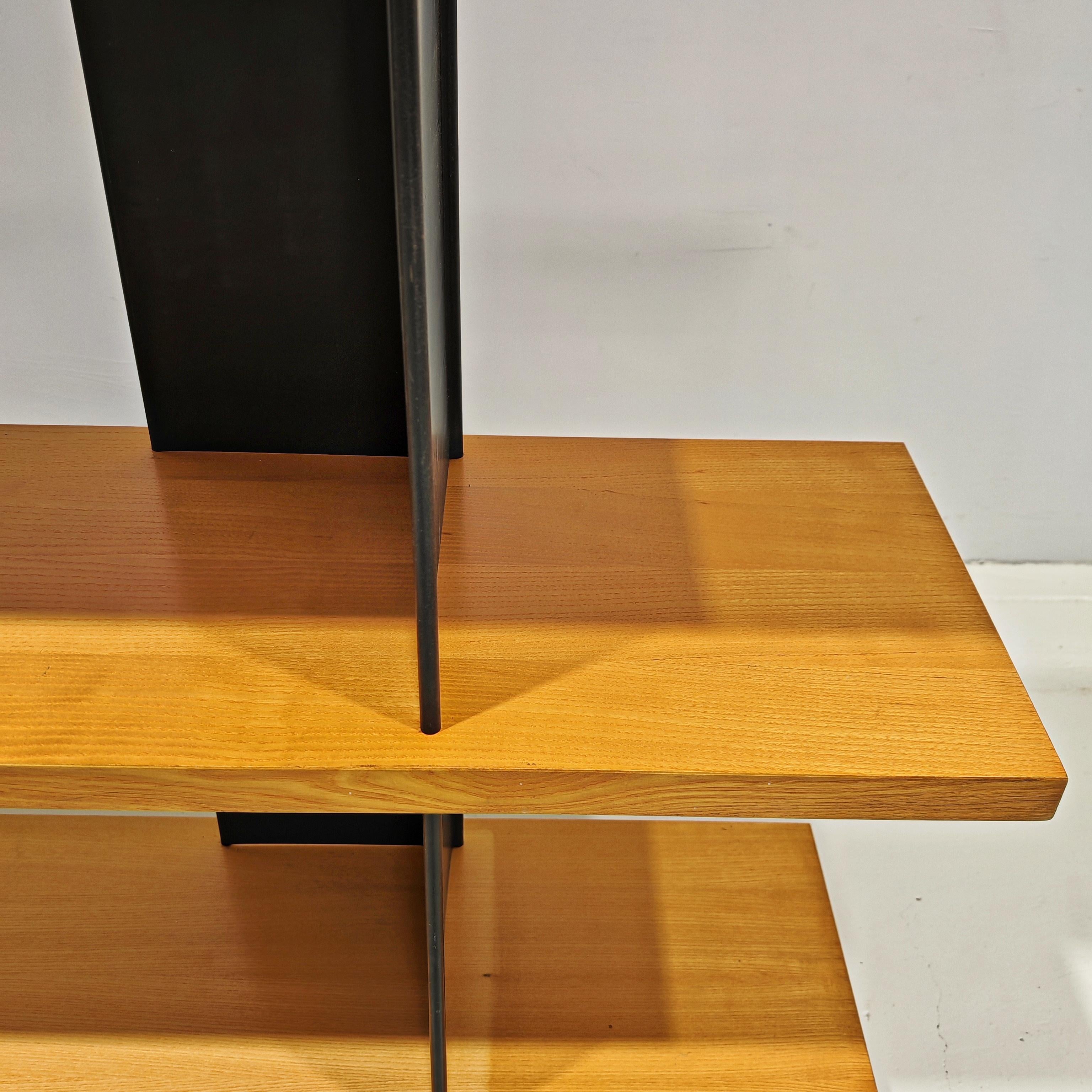 bibliothèque console en chêne, Charlotte Perriand, 1970 en vente 12