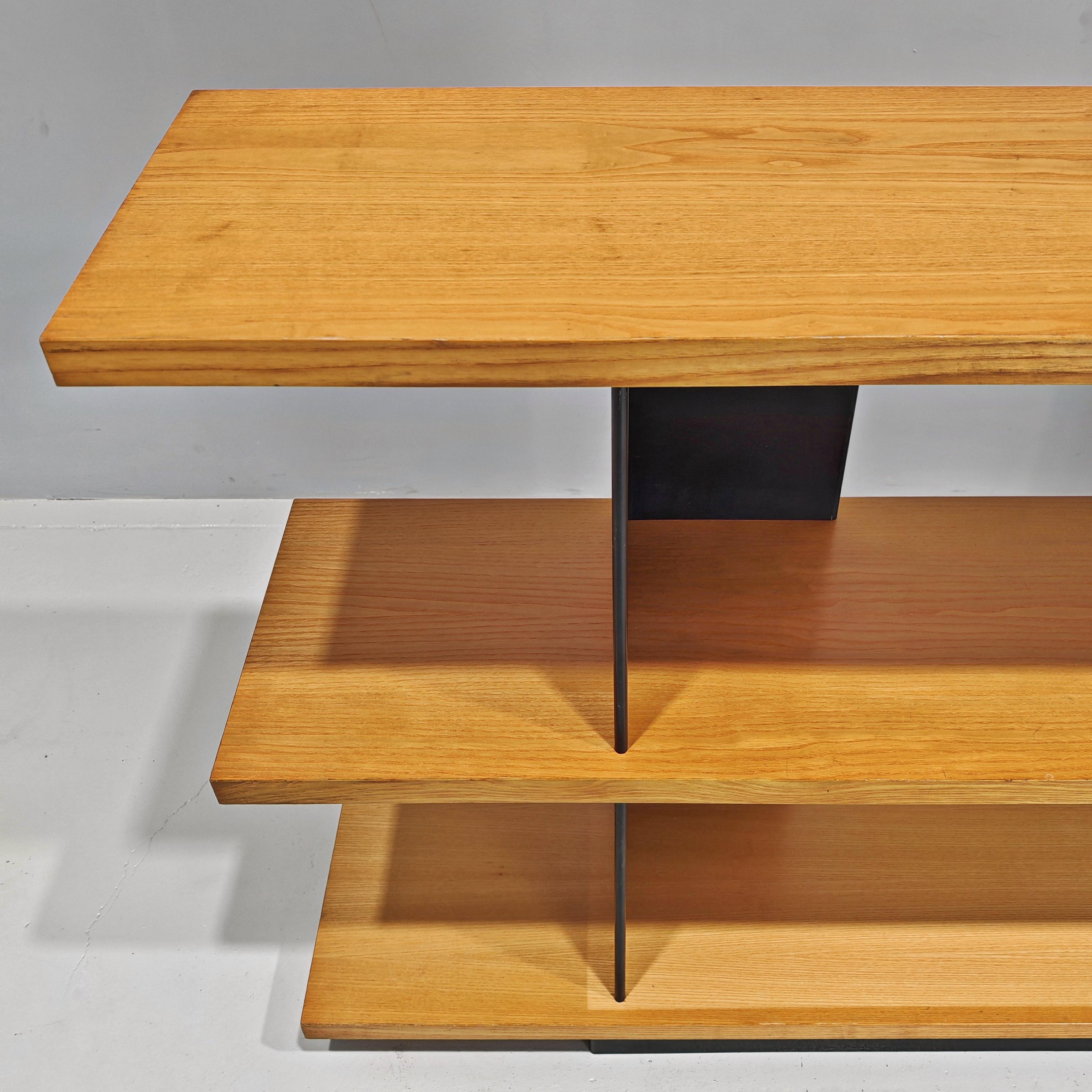 Autre bibliothèque console en chêne, Charlotte Perriand, 1970 en vente