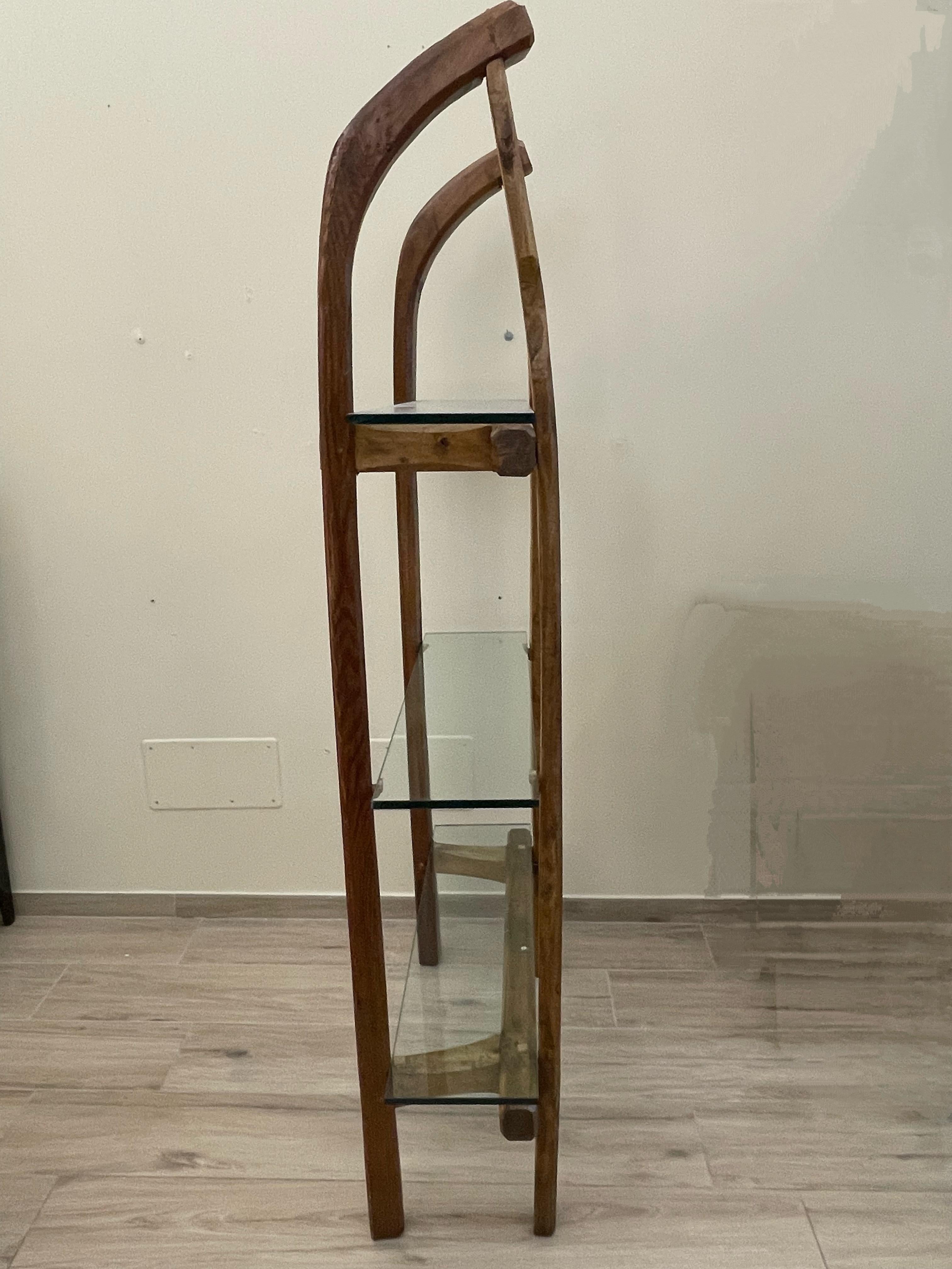 Bibliothèque ancienne à traîneau de la première moitié du 20e siècle avec étagères en verre en vente 3