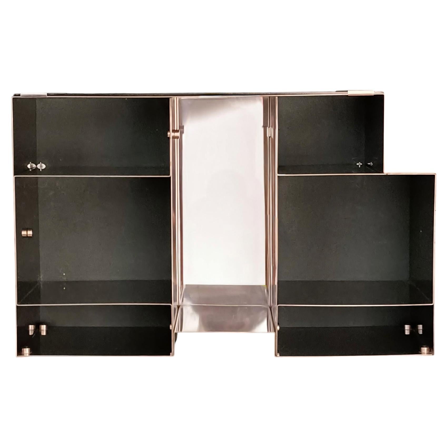 Bibliothèque murale en acier de l
ère spatiale, Italie, années 1980