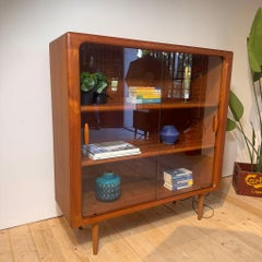 Bibliothèque danoise en teck Dyrlund Scandinavian Modern, 1960s