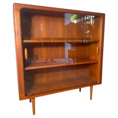 Bibliothèque danoise en teck Dyrlund Scandinavian Modern, 1960s