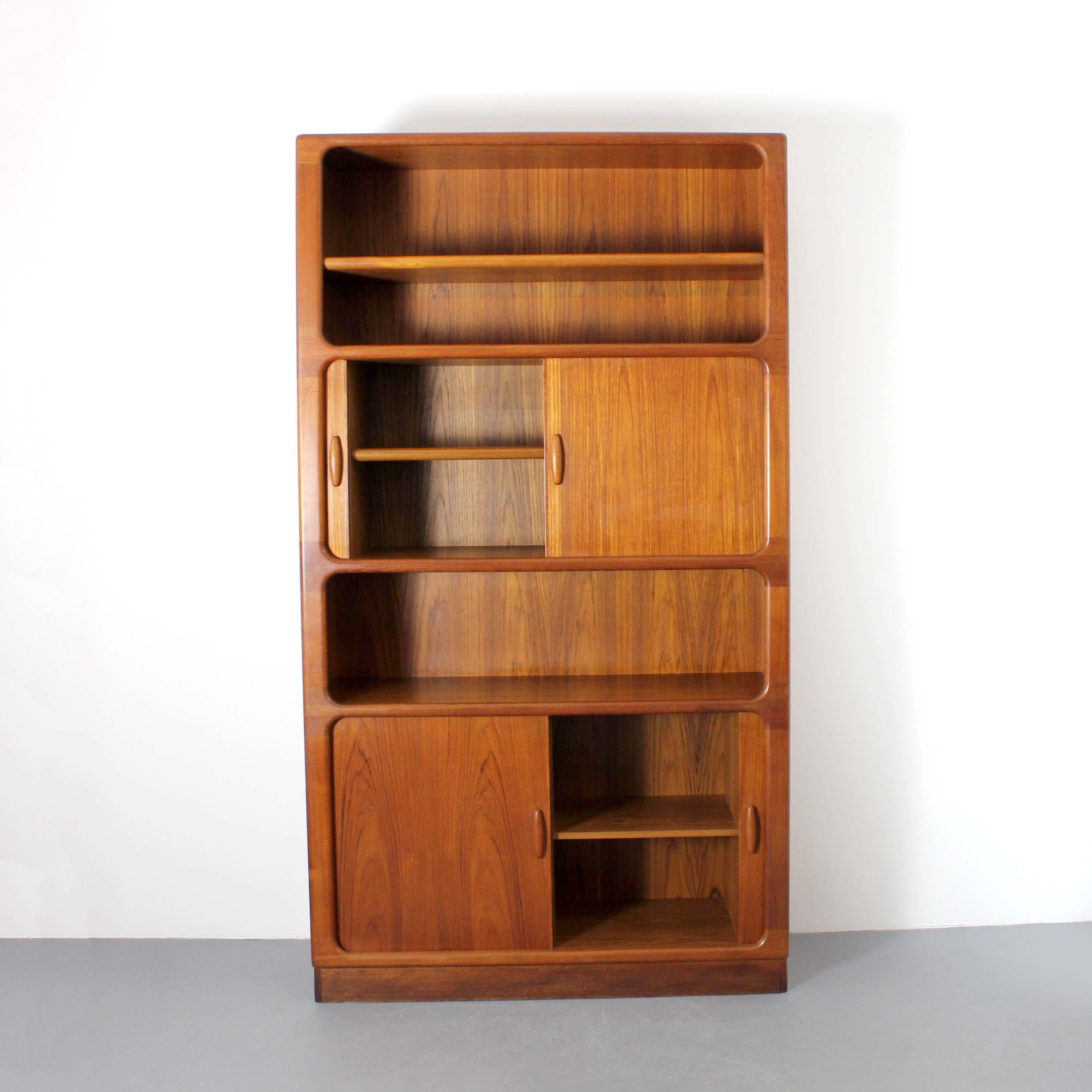 Librería Dyrlund en madera de teca 1960 Dinamarca Danés en venta