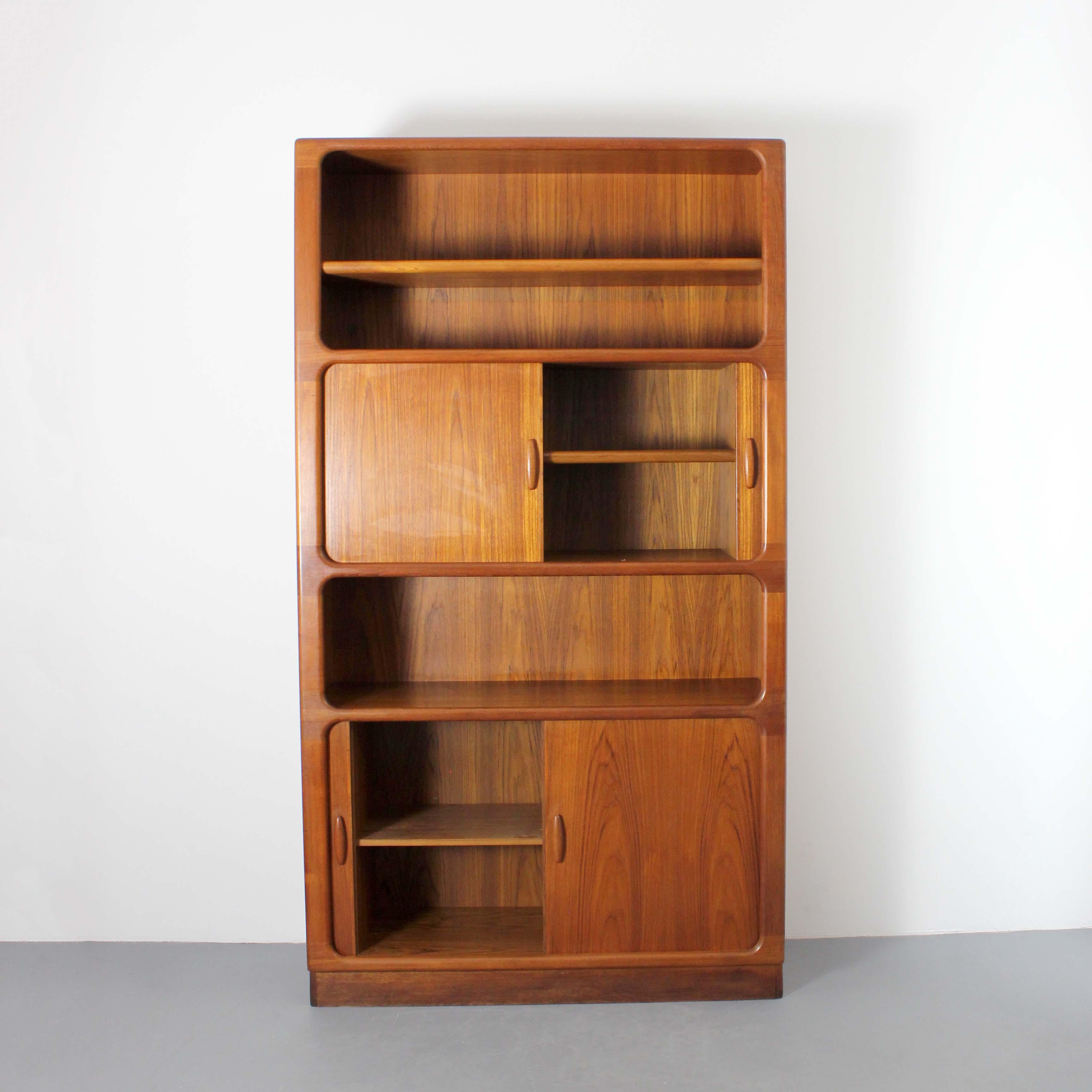 Librería Dyrlund en madera de teca 1960 Dinamarca en Bueno estado para la venta en Madrid, España
