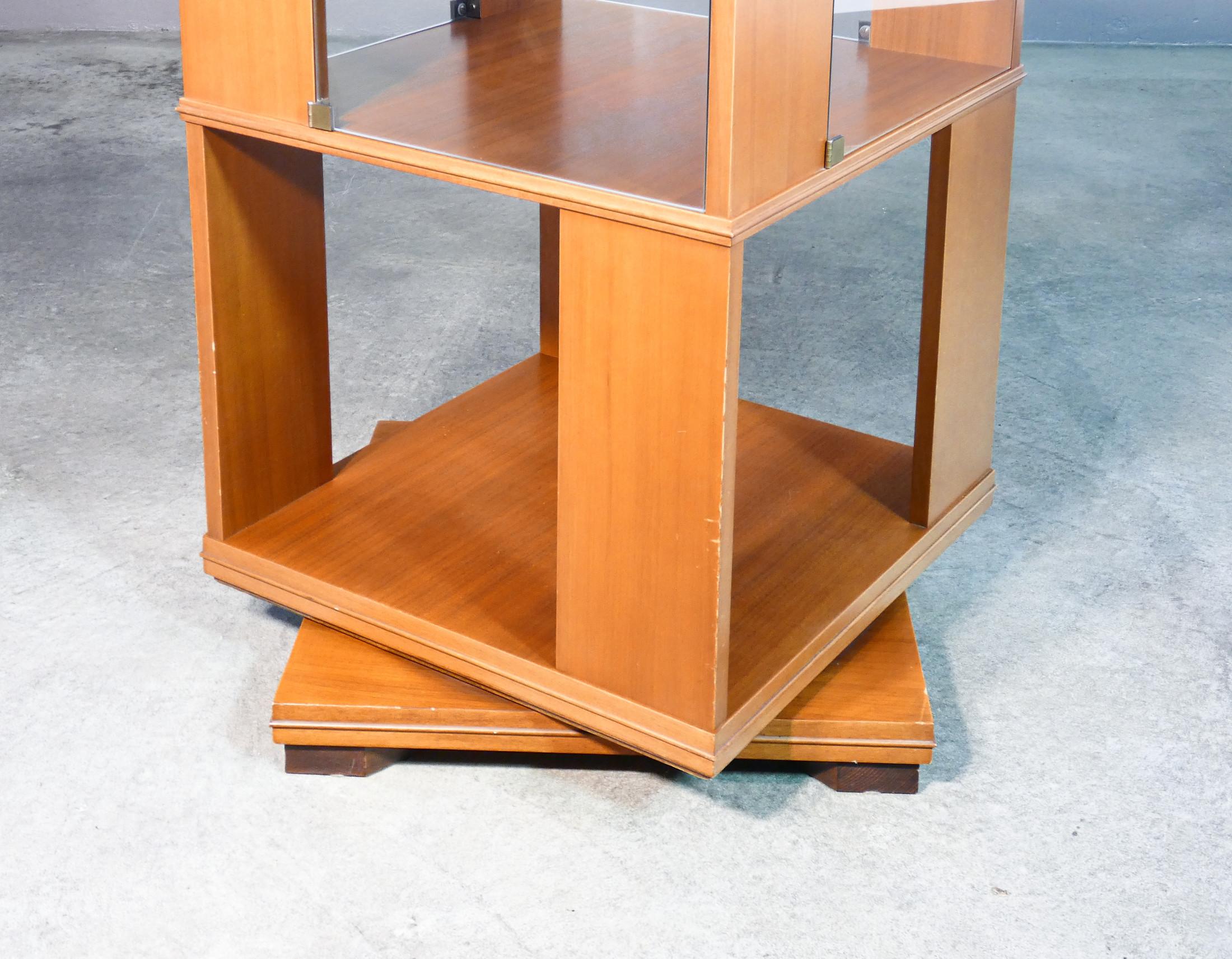 Wooden center swivel bookcase, six shelves. Italy, 60s For Sale 5