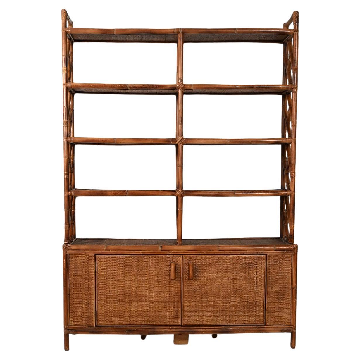 Libreria in bambù e rattan, anni ’60 in vendita