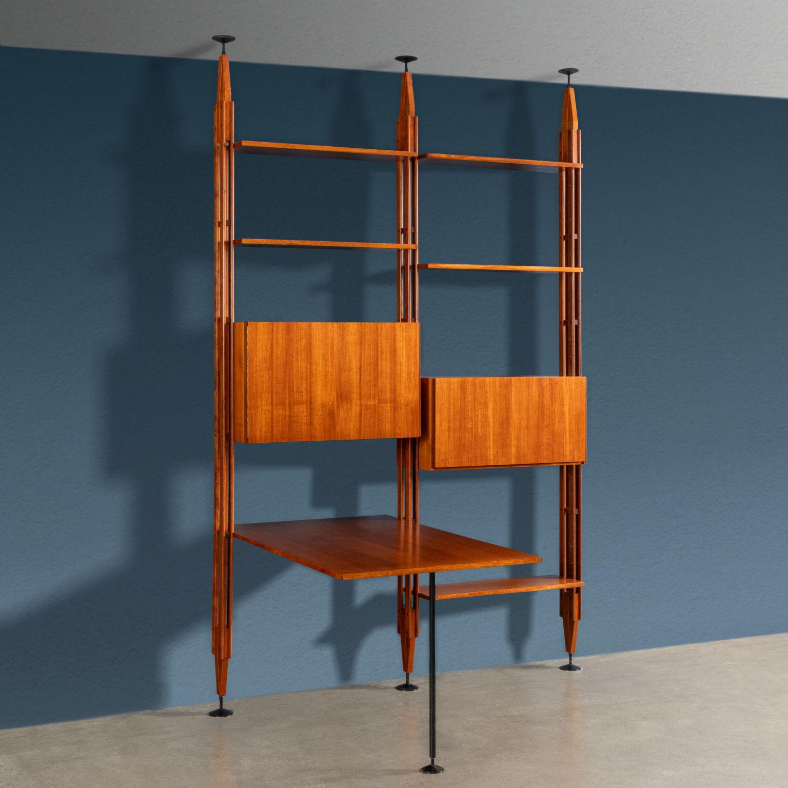 Iconic two-bay ceiling bookcase with top model 'LB7', designed by Franco Albini and produced by Poggi from the late 1950s. The bookcase features two bays with solid teak wood uprights pressure-fixed between ceiling and floor, height-adjustable
