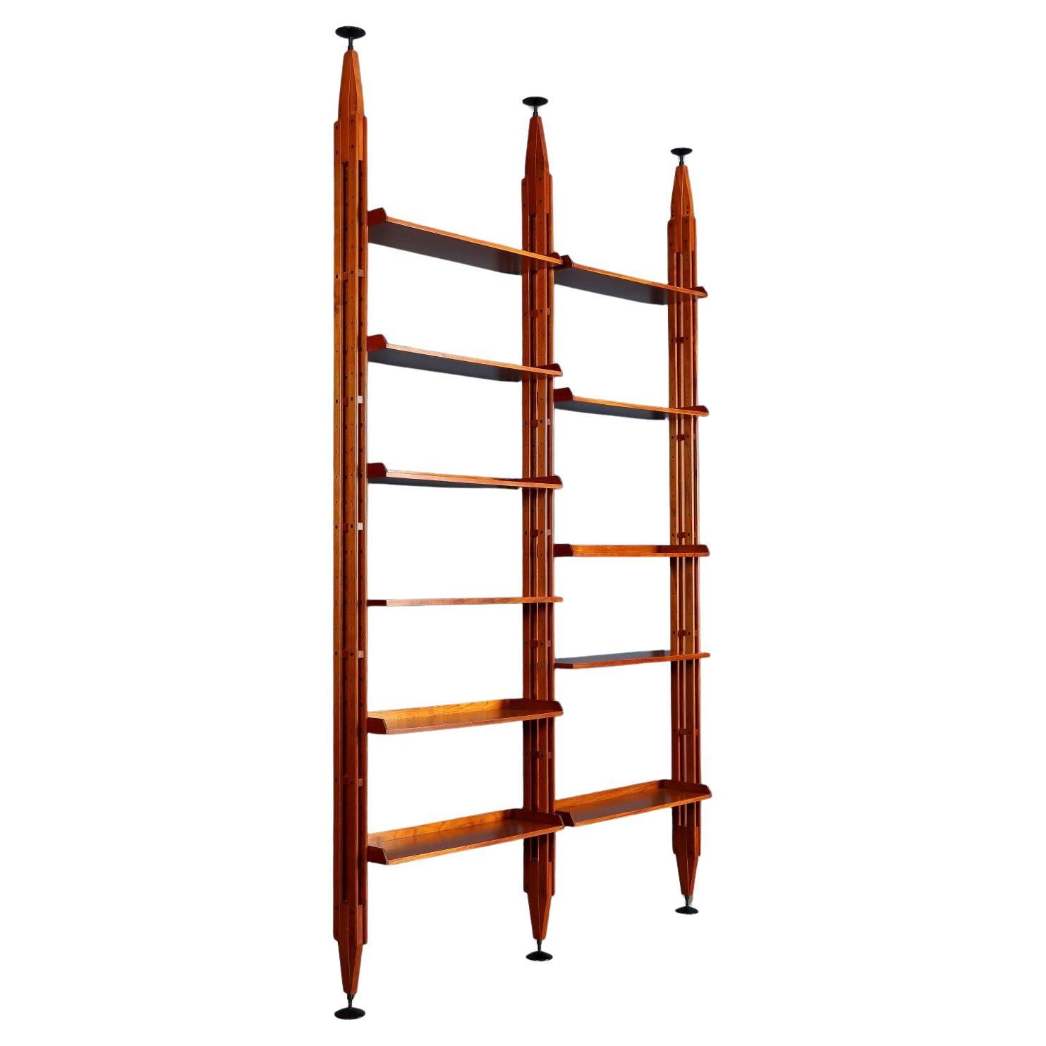 "LB7" bookcase by Franco Albini Poduzione Poggi Pavia 1950s