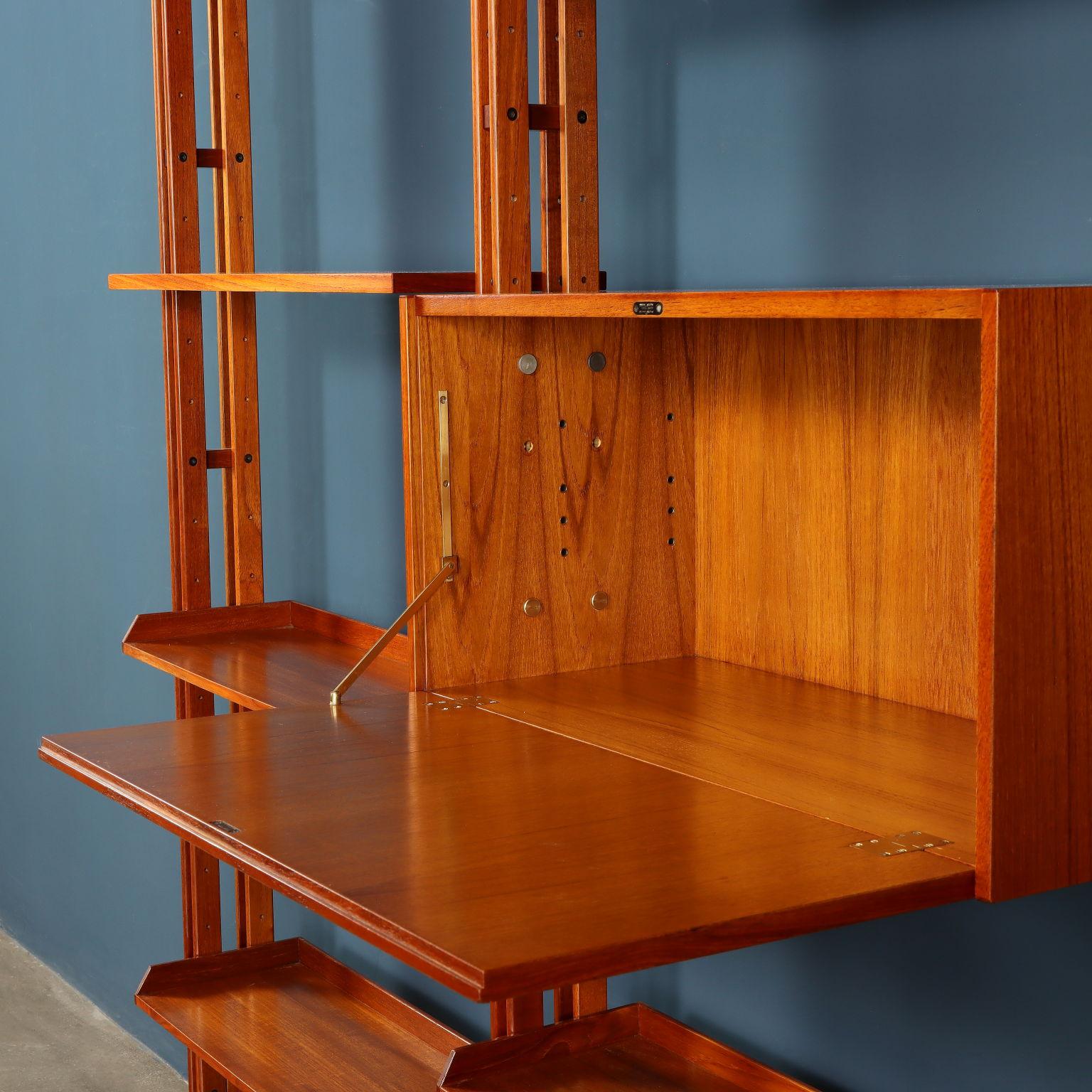 Libreria 'LB7' due campate di Franco Albini per Poggi In condizioni ottime a Milano, IT
