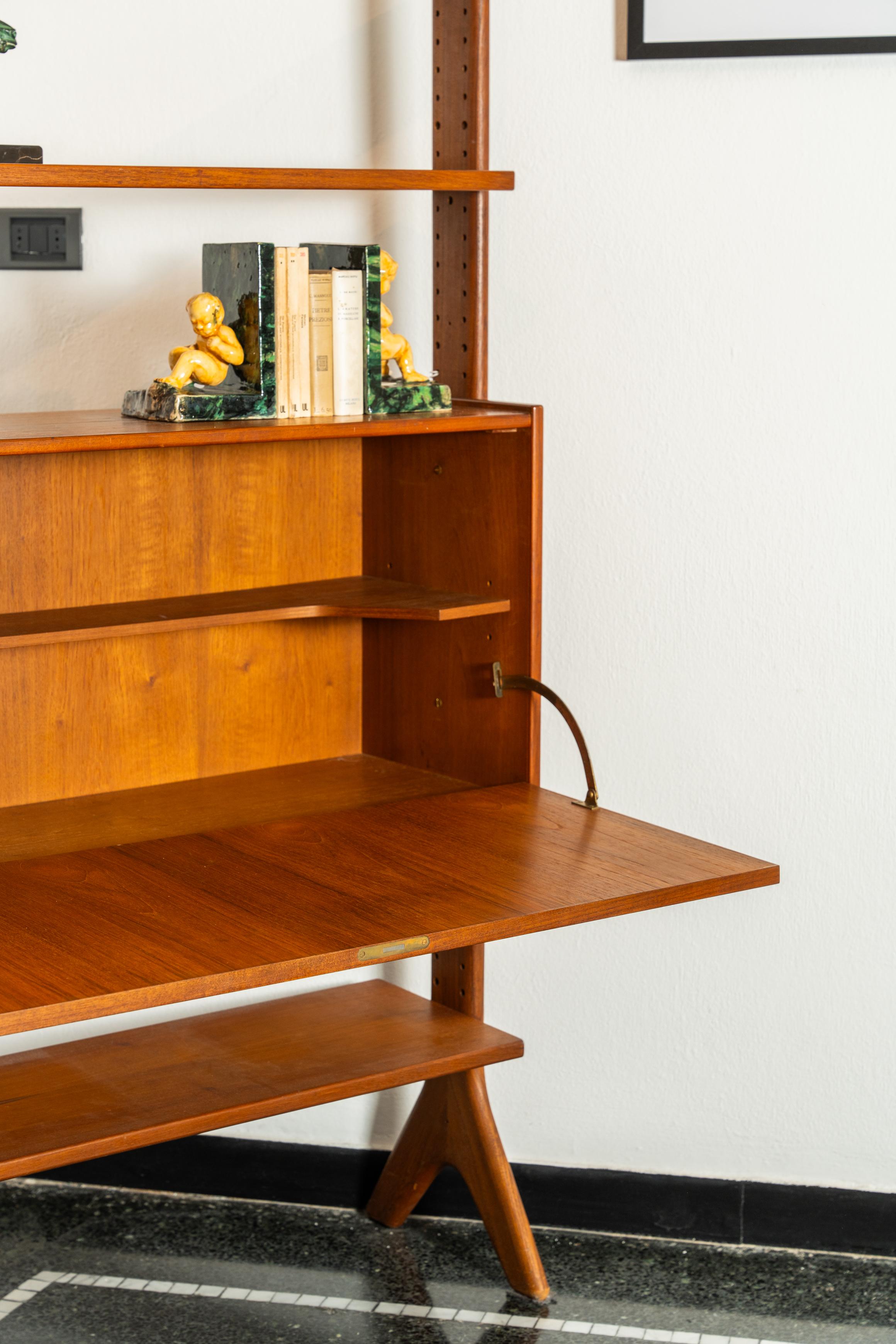 Modulares Bücherregal aus Holz, Italien, 1970er Jahre im Zustand „Gut“ im Angebot in Santa Margherita Ligure, IT