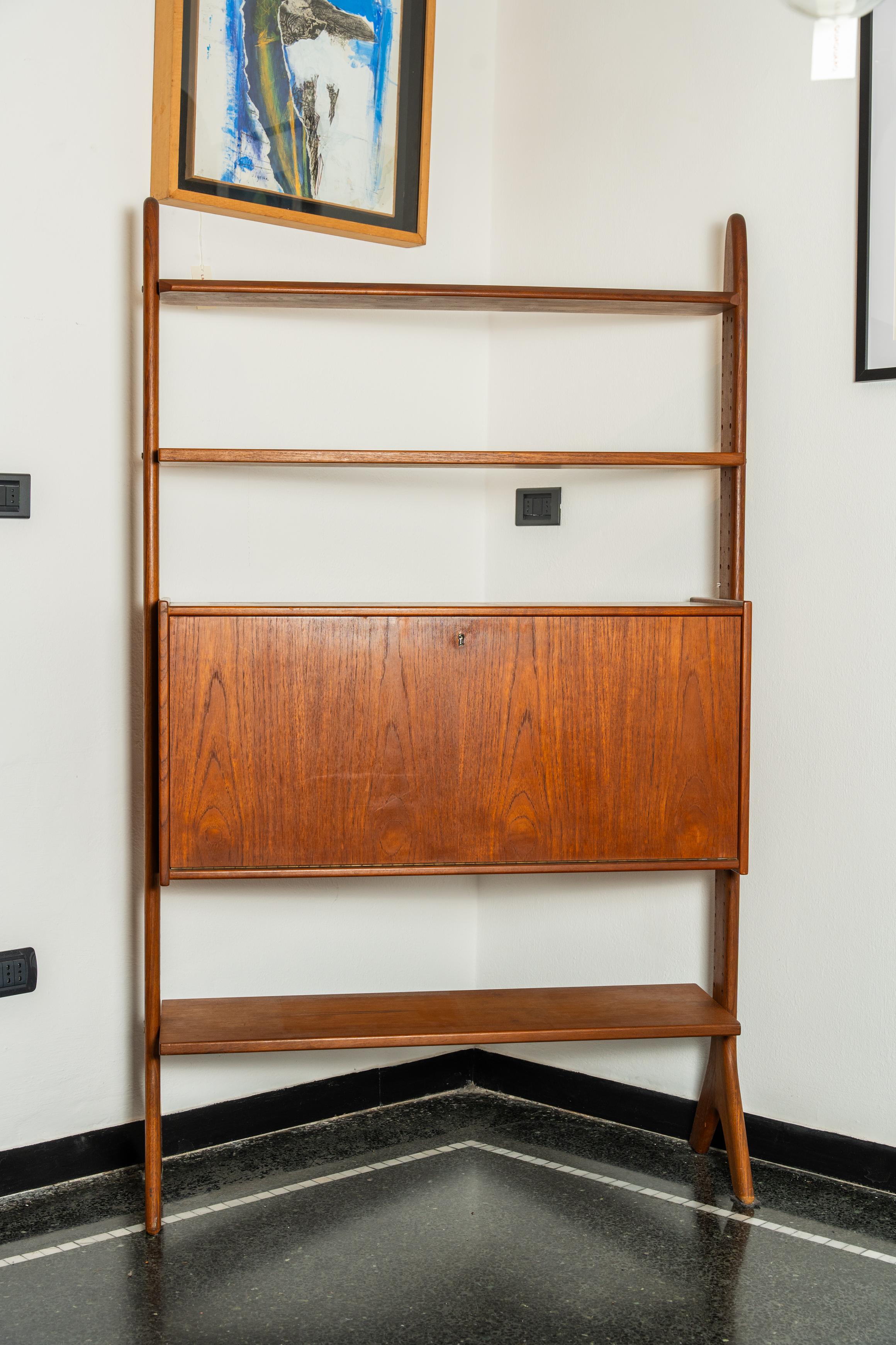 Modulares Bücherregal aus Holz, Italien, 1970er Jahre im Angebot 3