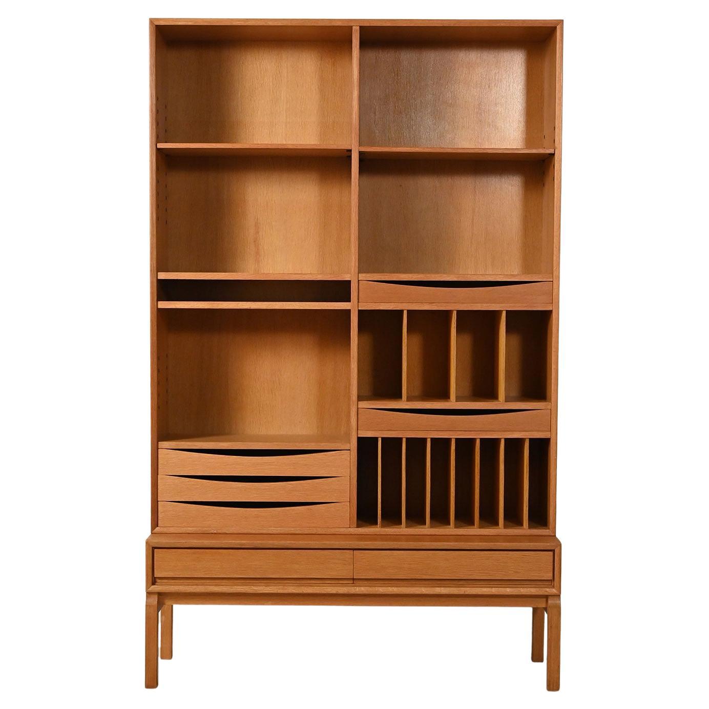 Bibliothèque modulaire en chêne par Marian Grabinski en vente